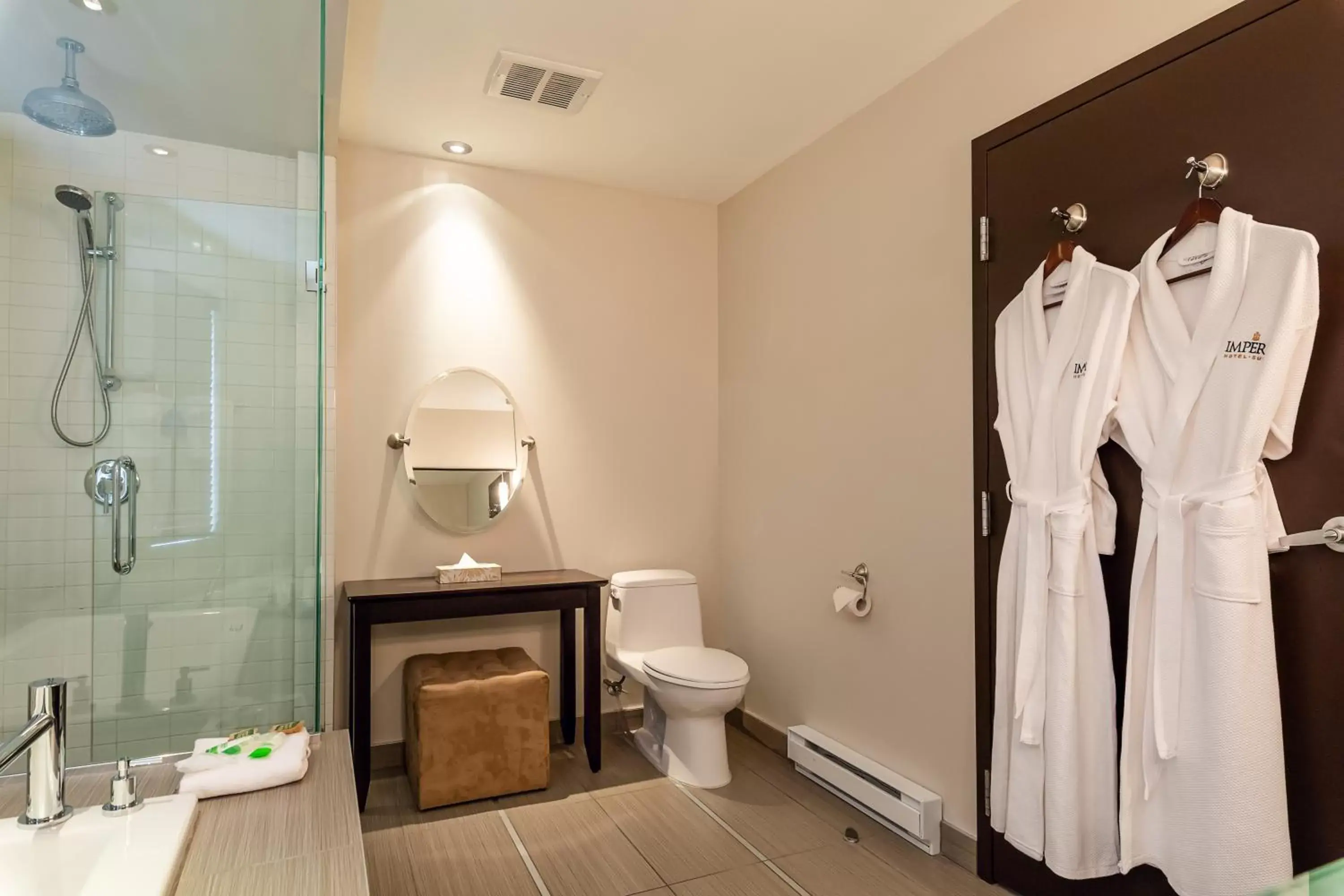 Bathroom in Imperia Hotel & Suites Saint-Eustache