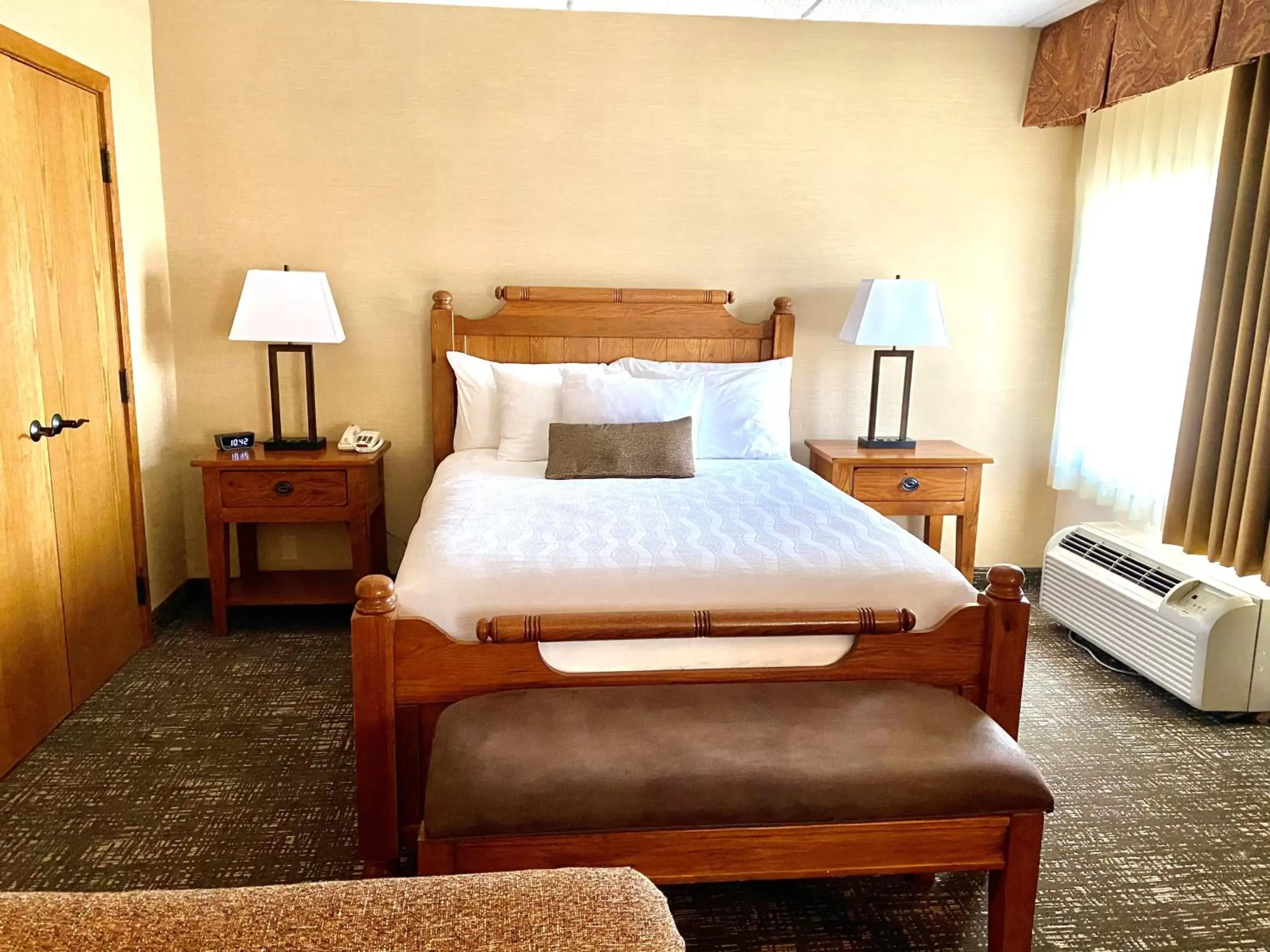 Bedroom, Bed in Best Western Plus Waterbury - Stowe