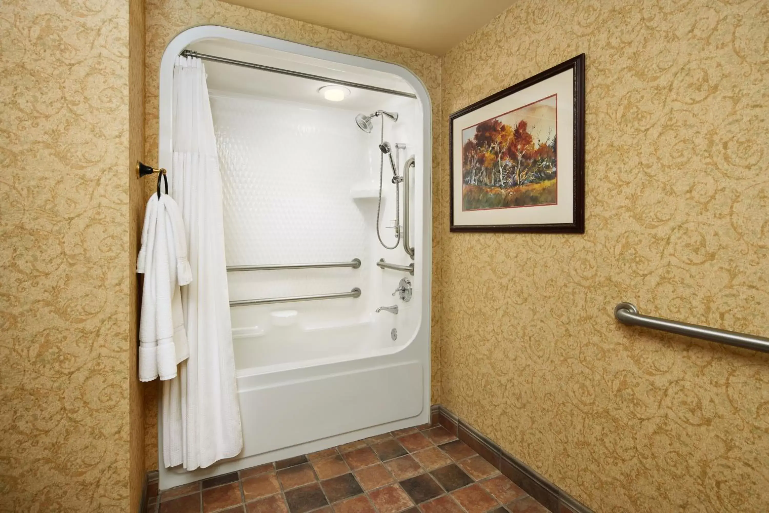 Bathroom in Chateau on the Lake Resort Spa and Convention Center