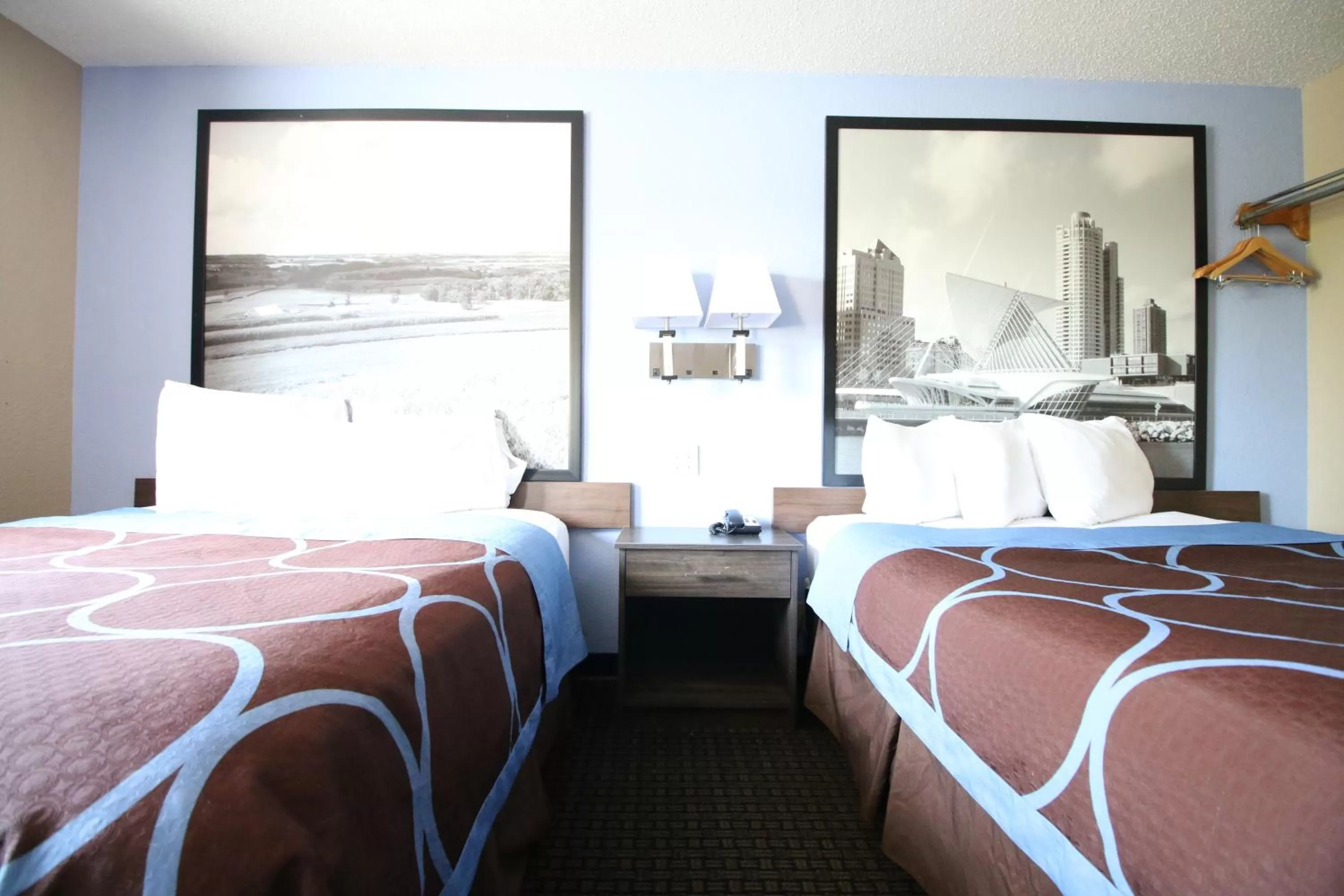 Bed in Super 8 by Wyndham Kenosha/Pleasant Prairie