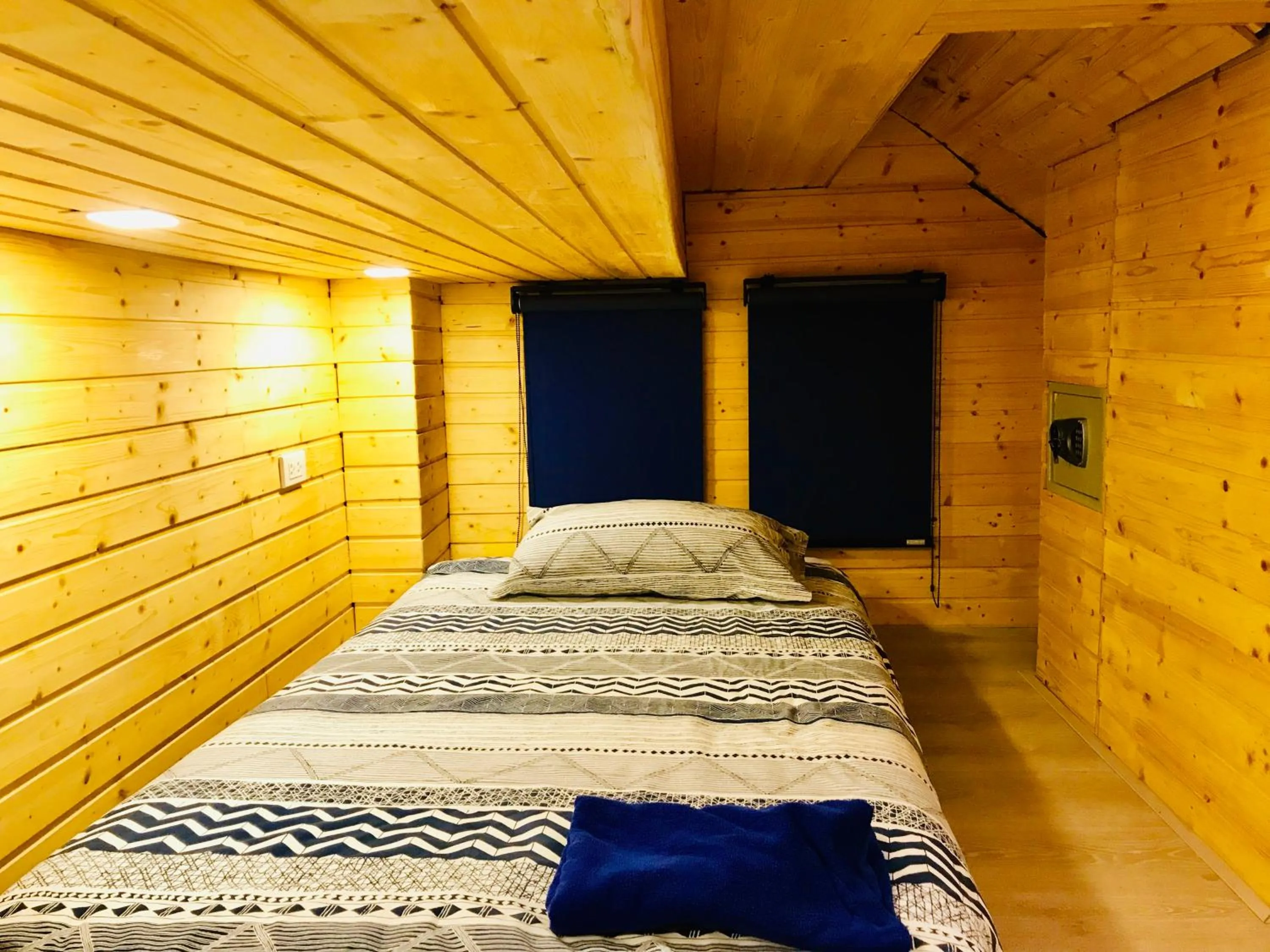 Bed in Blu Cabin Ari Stylish Gay Poshtel