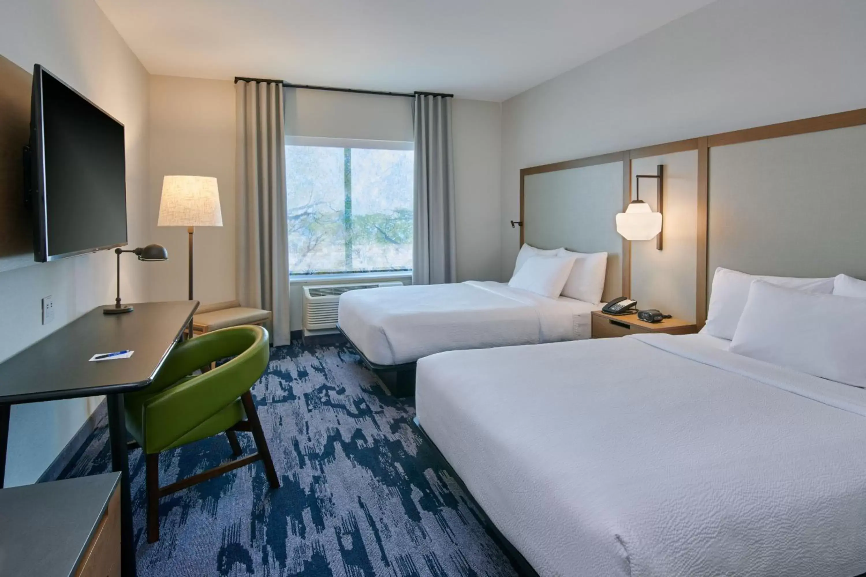 Photo of the whole room, Bed in Fairfield Inn & Suites by Marriott Chicago O'Hare