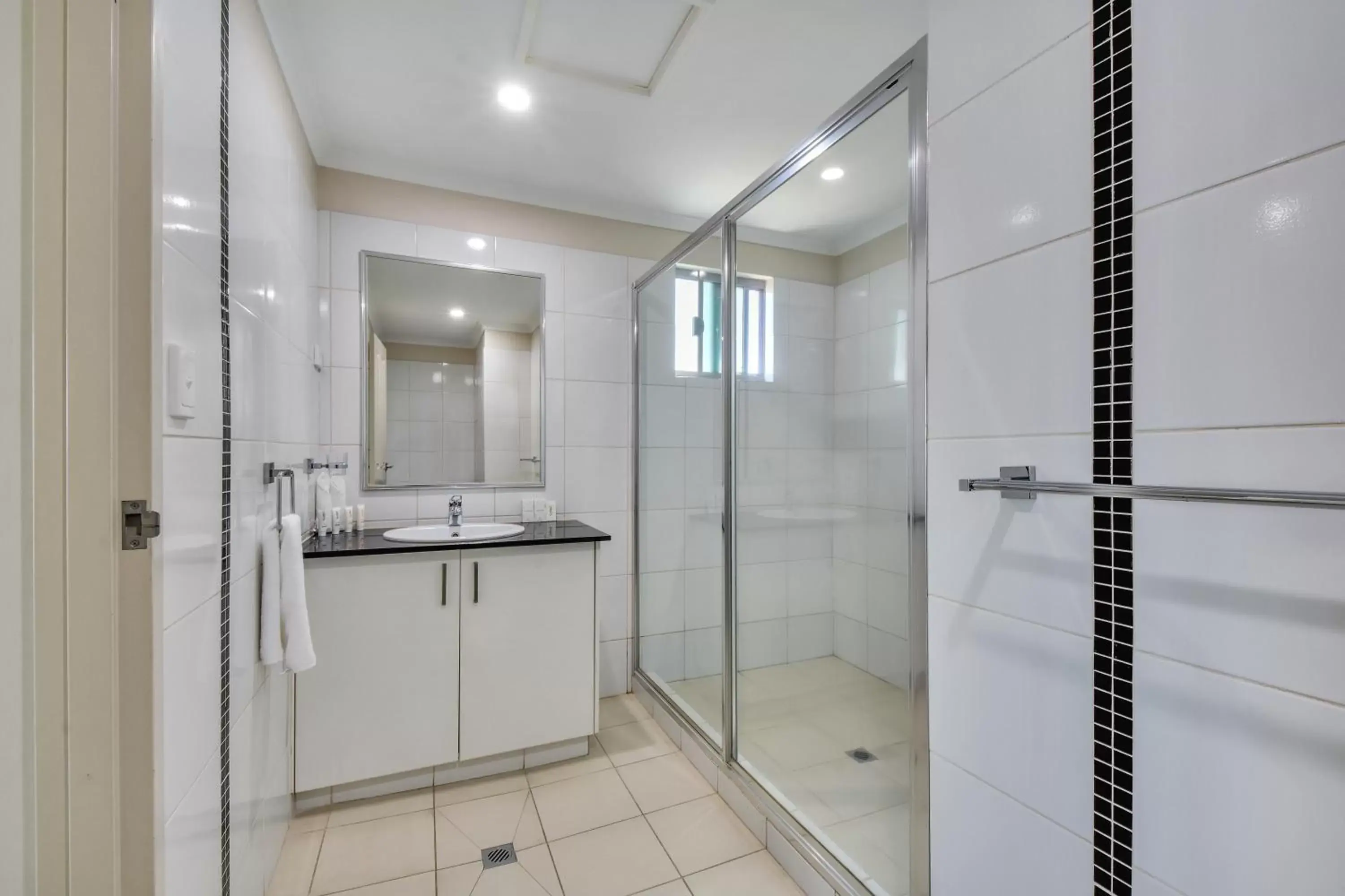 Shower, Bathroom in Argus Apartments Darwin