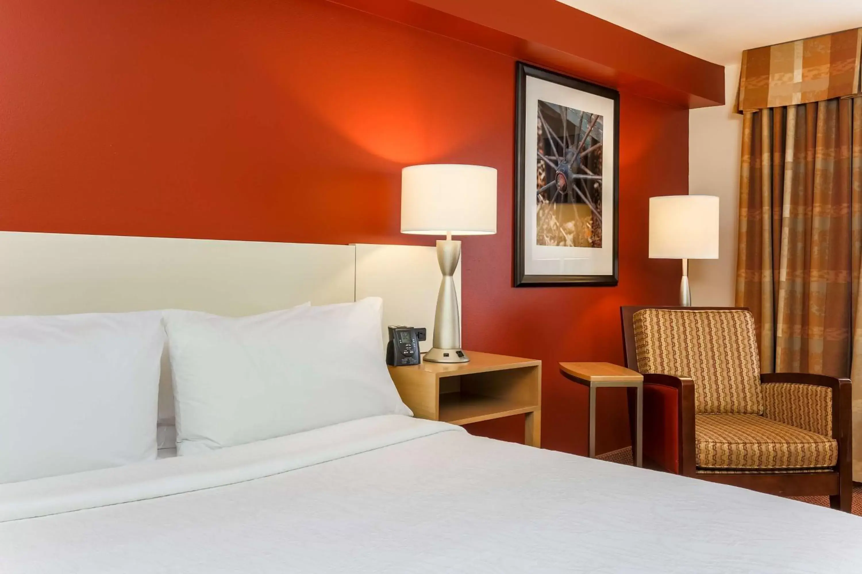 Bed in Hilton Garden Inn Anchorage