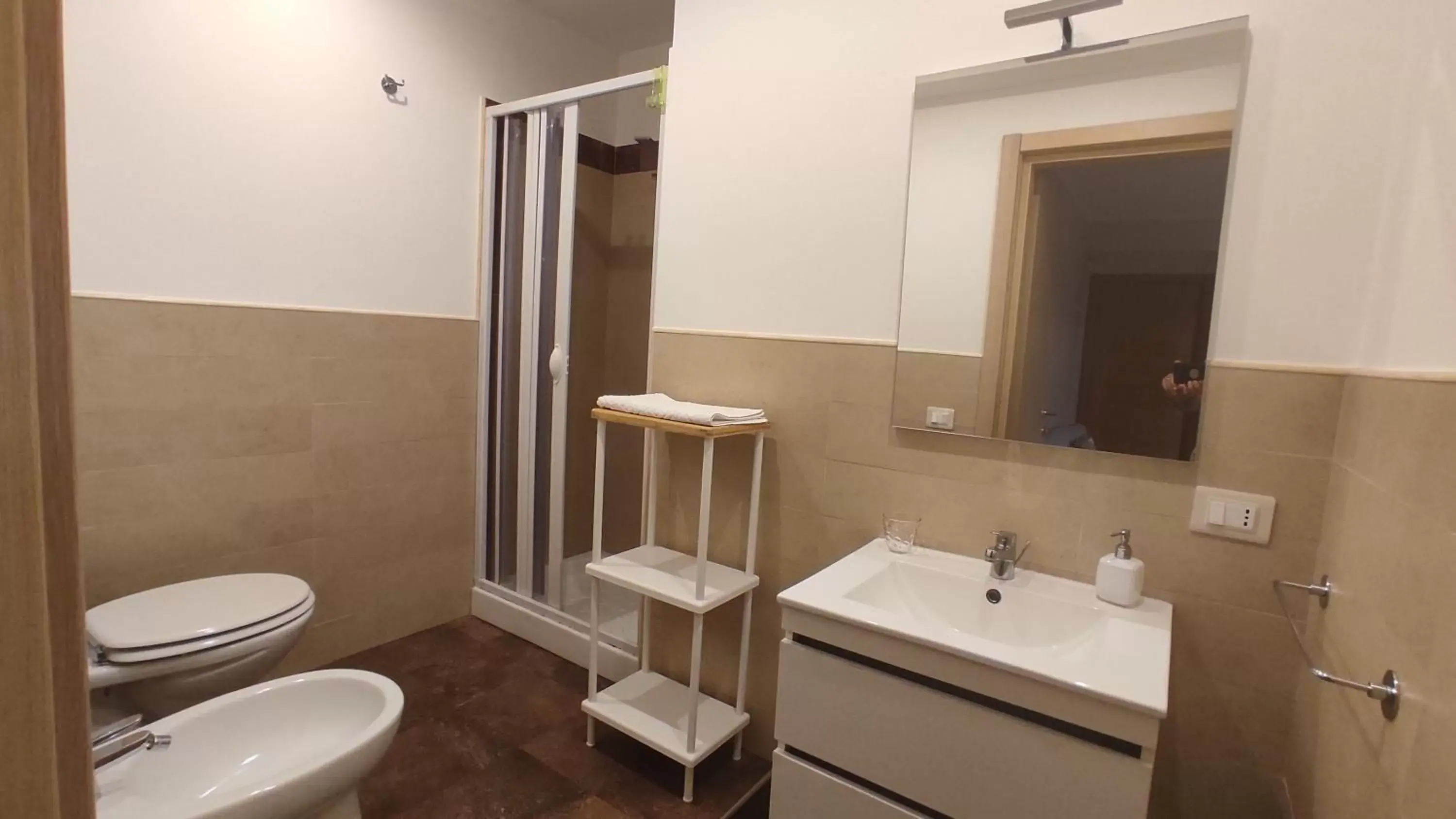 Toilet, Bathroom in Villa Feluchia Tra Il Mare E Il Vulcano