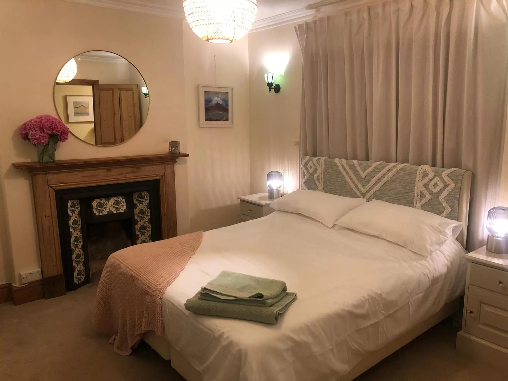 Bed in The Dragonfly BNB, Glastonbury