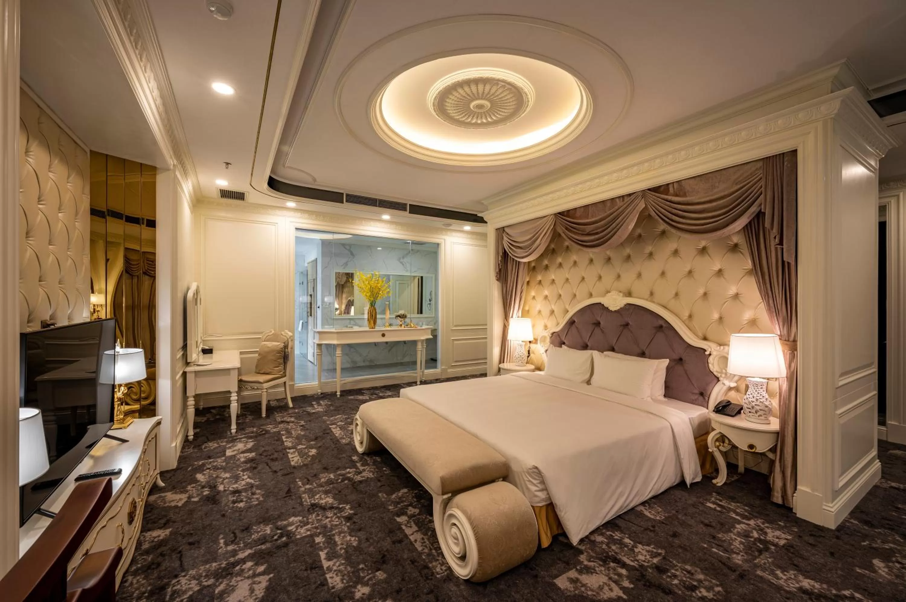 Bedroom, Bed in Muong Thanh Luxury Saigon Hotel