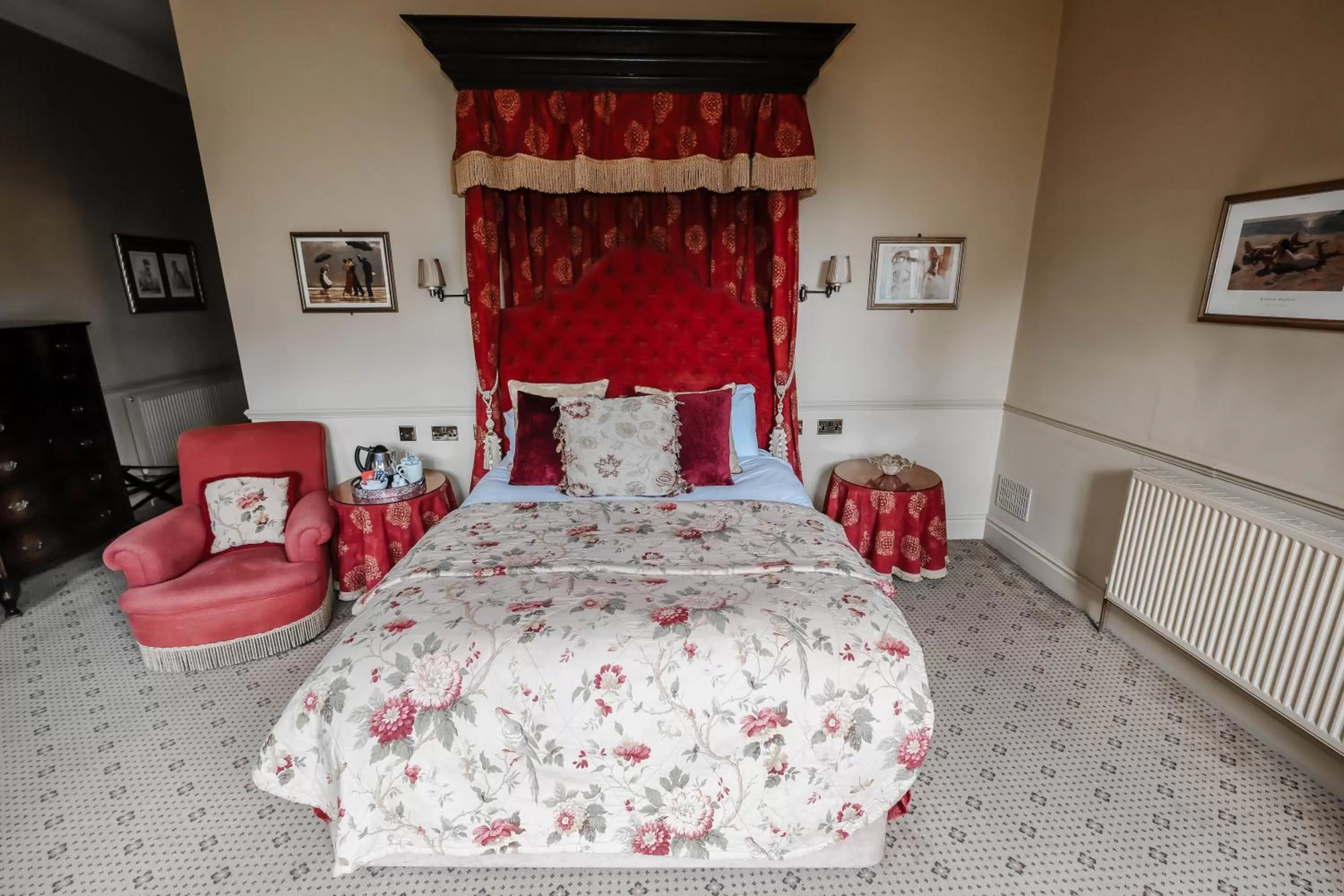 Queen Suite in York Pavilion Hotel, Sure Hotel Collection by Best Western