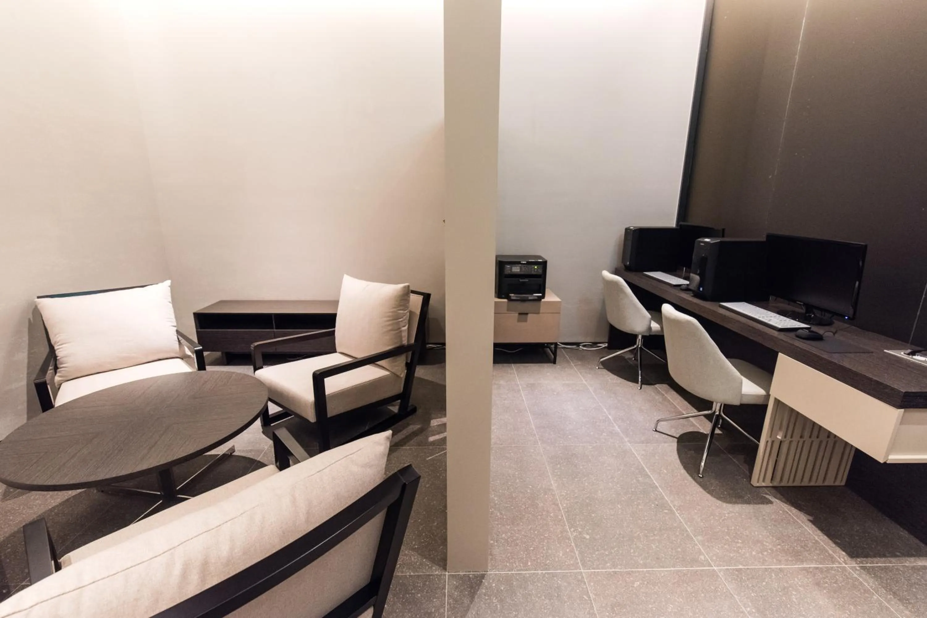 Business facilities in Hotel Nanta Jeju