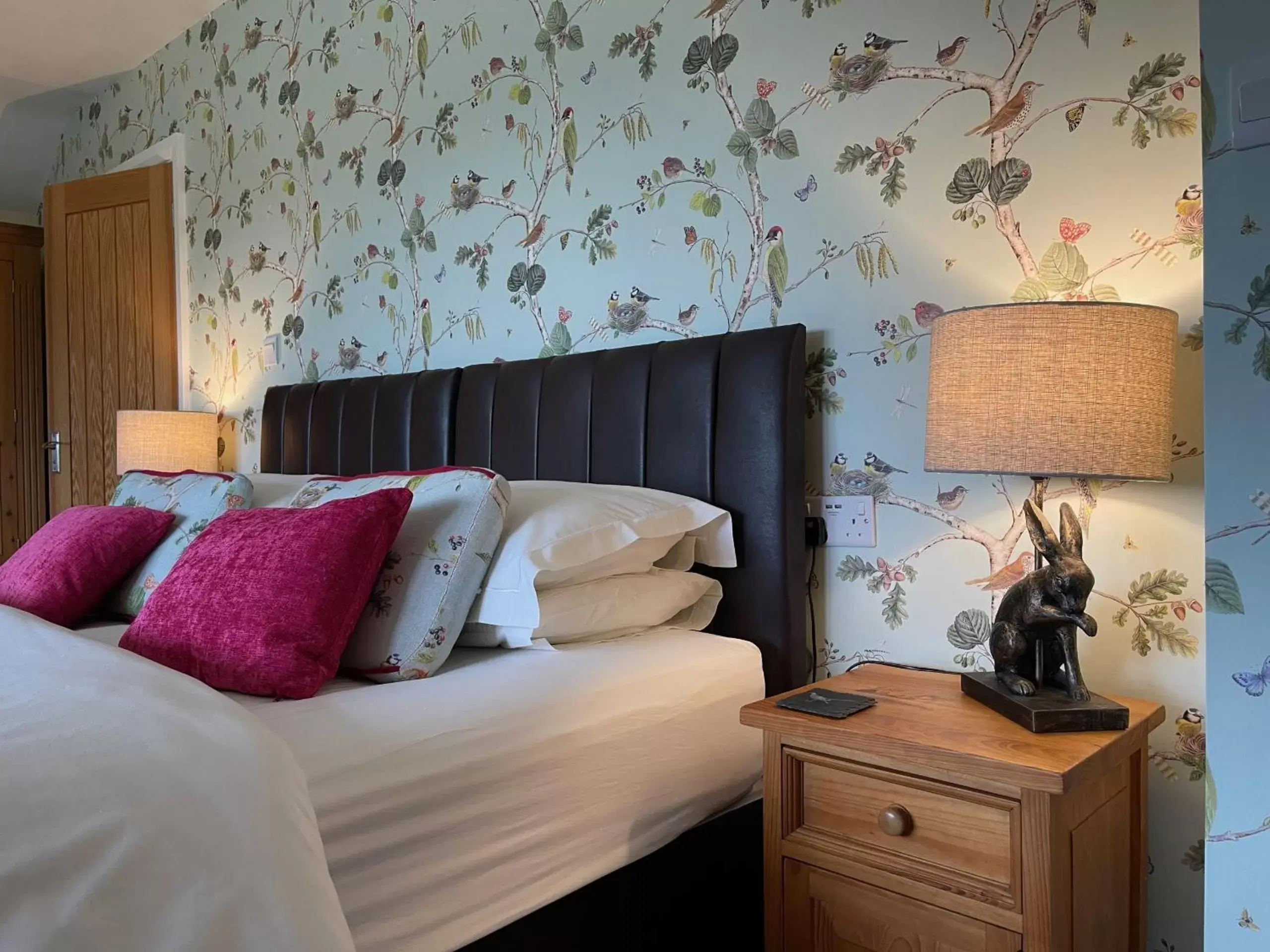 Bedroom, Bed in Lancasters Cottage