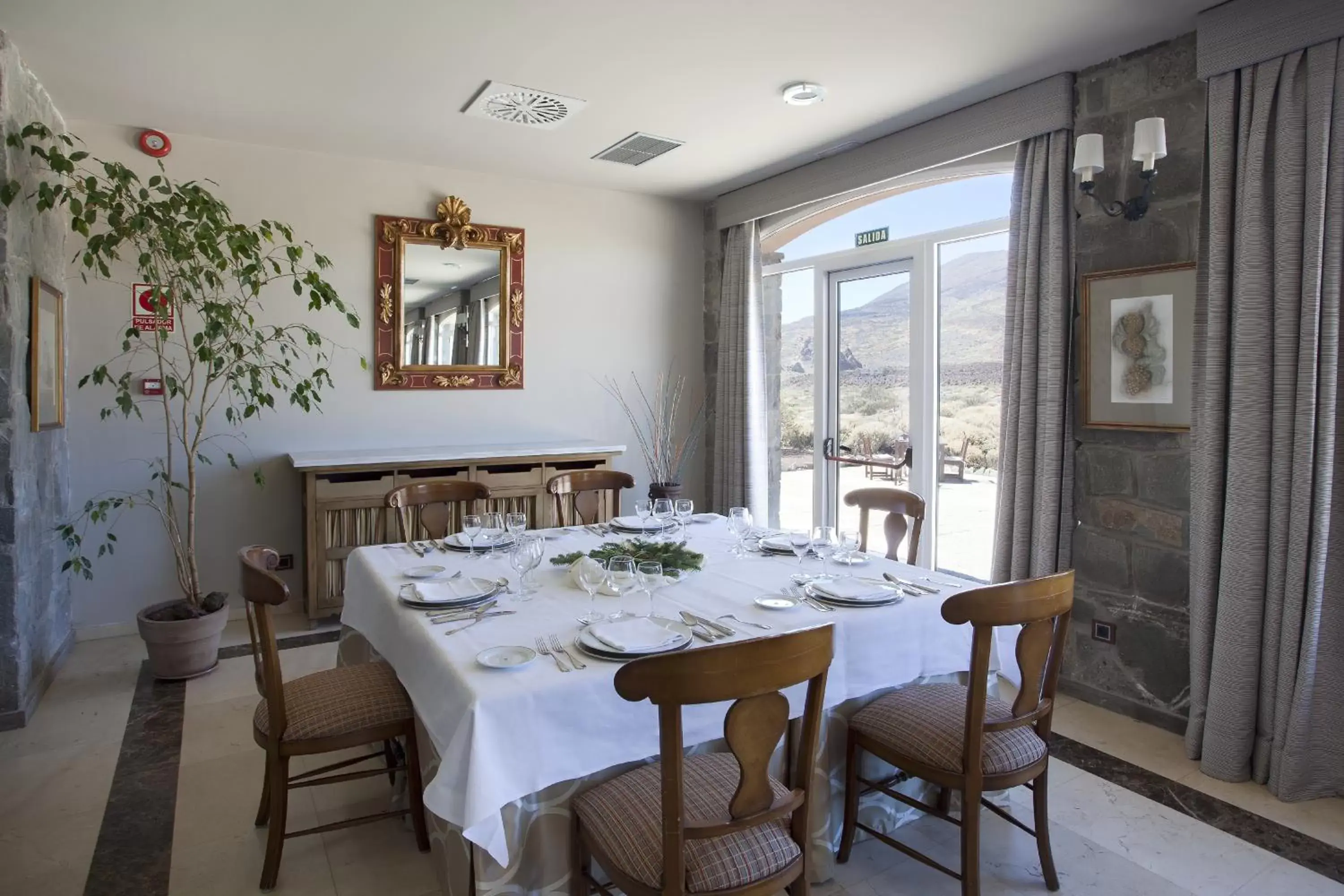 Restaurant/places to eat, Dining Area in Parador de Las Cañadas del Teide