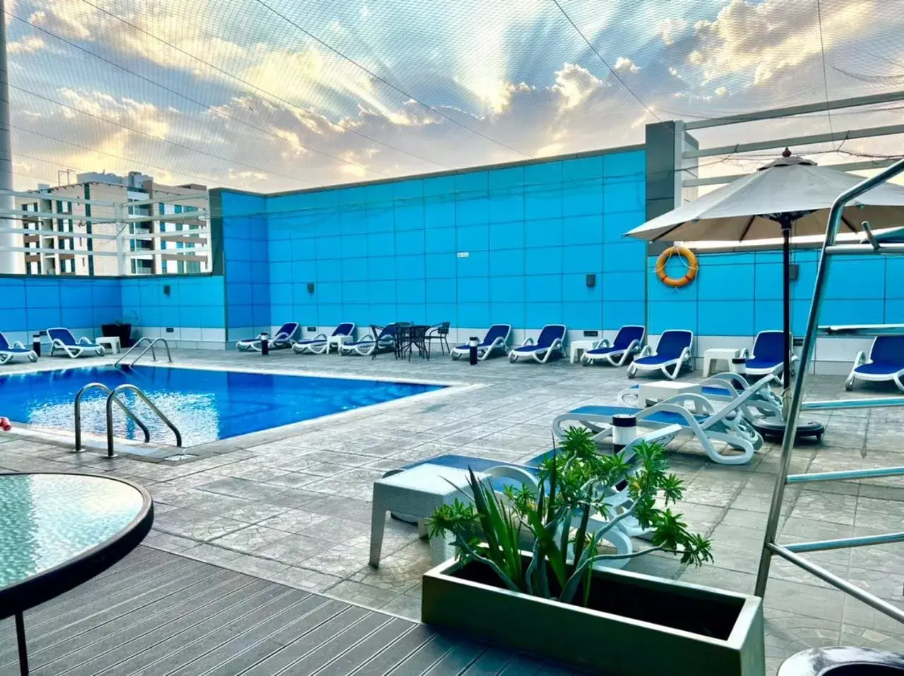 Swimming Pool in Copthorne Hotel Sharjah