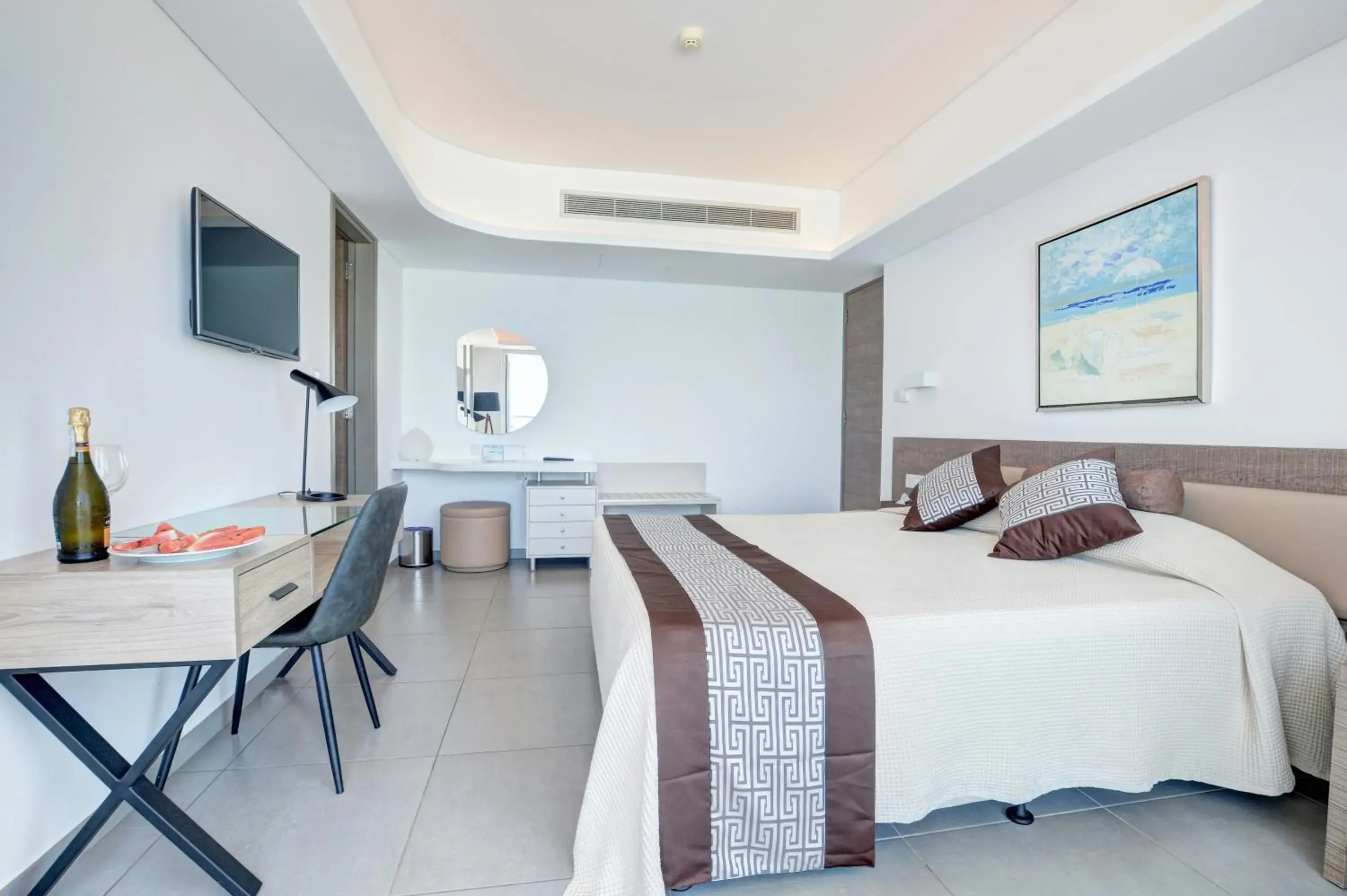 Bedroom in Vassos Nissi Plage Hotel & Spa