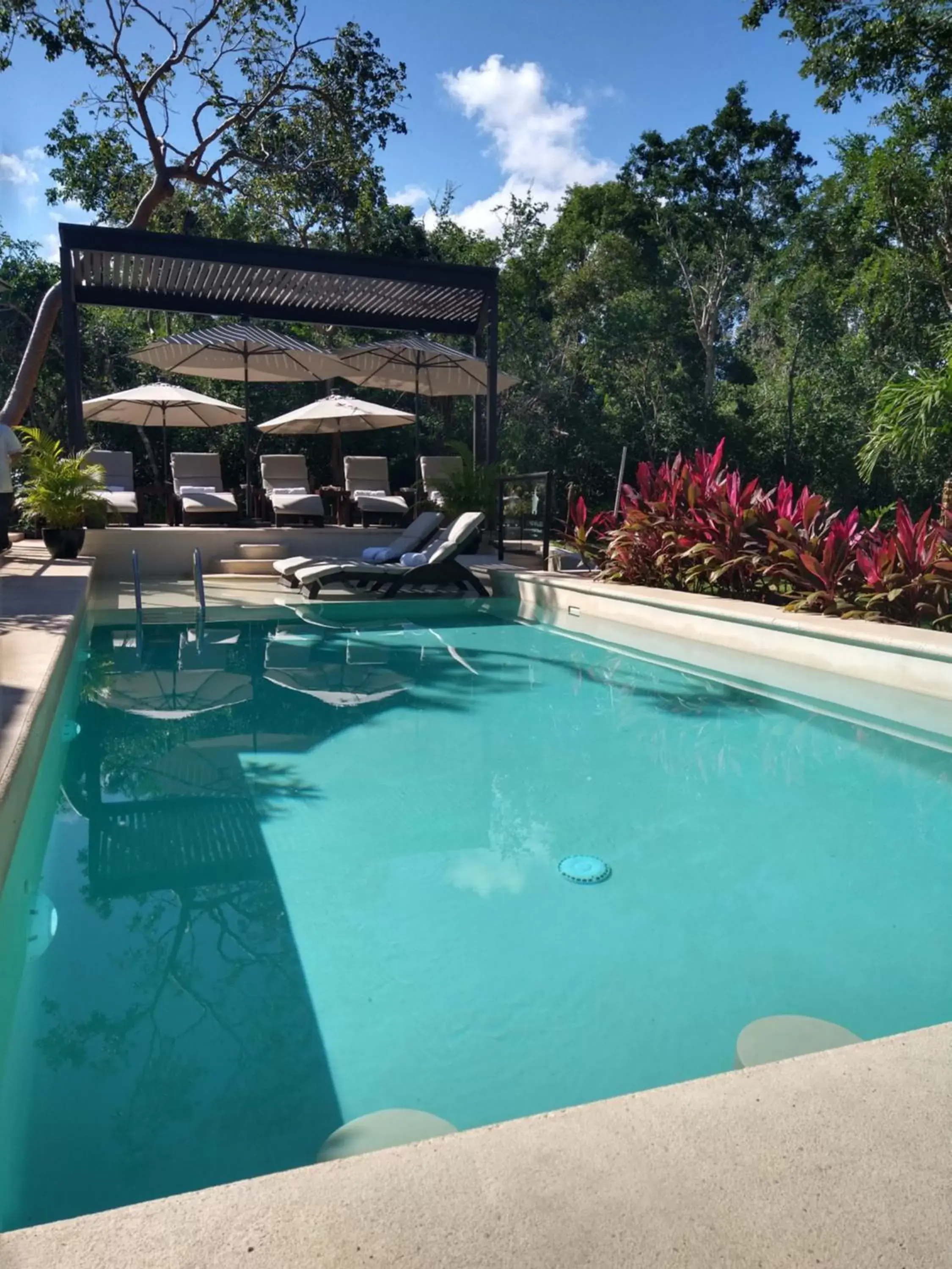 Pool view, Swimming Pool in Xaha Villas Suites & Golf Resort