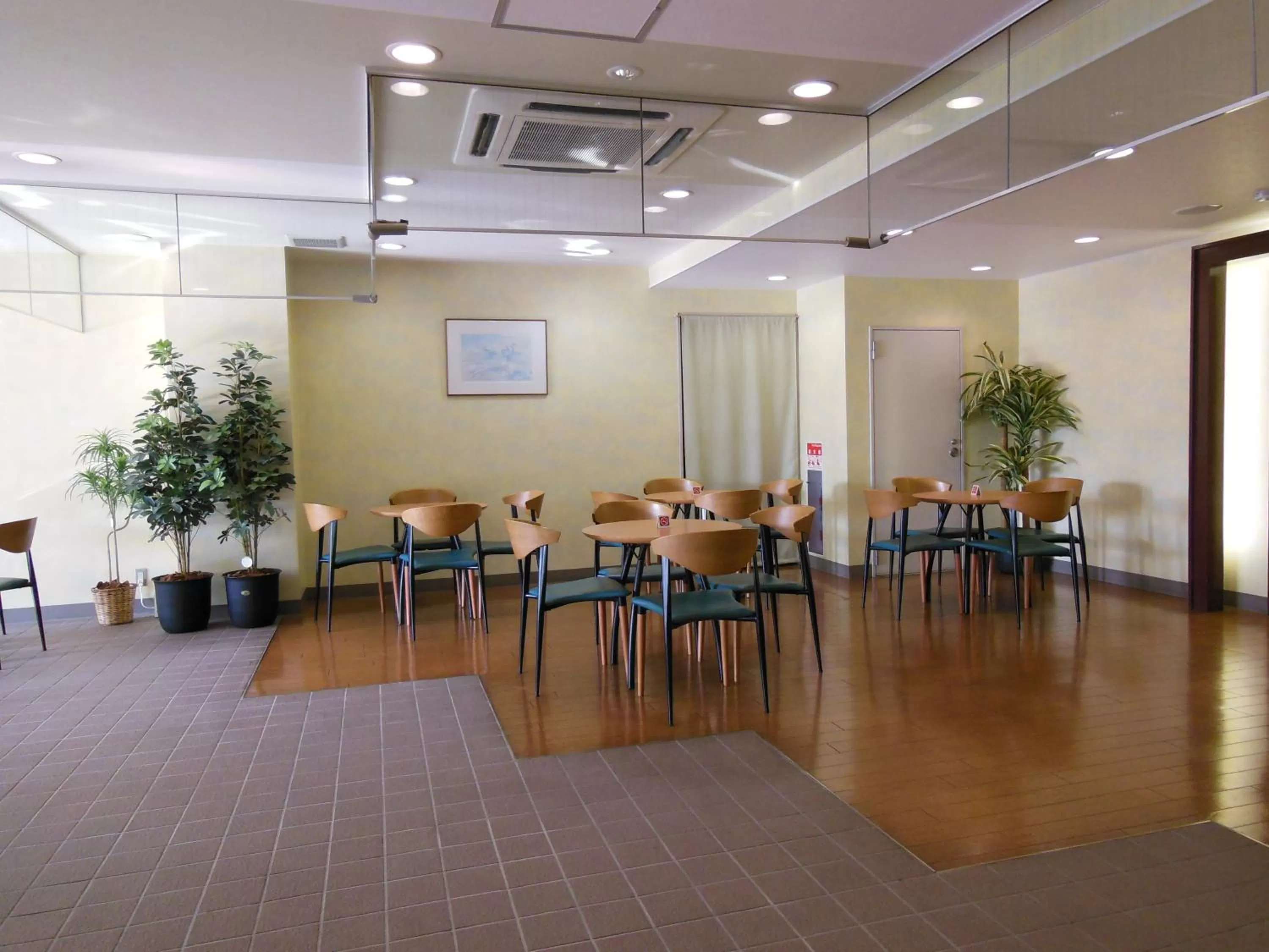 Restaurant/places to eat in Smile Hotel Kakegawa