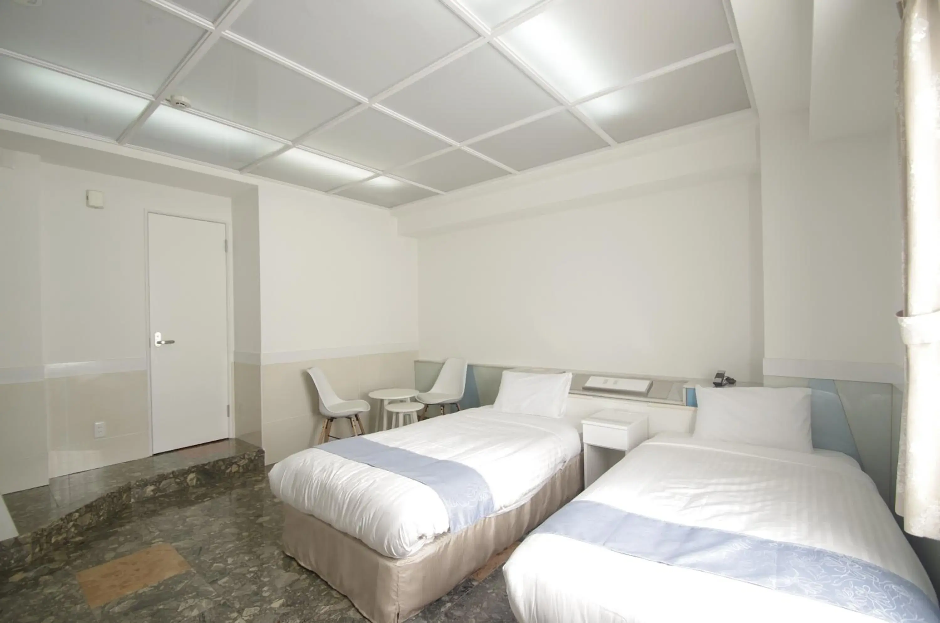 Photo of the whole room, Bed in Hotel Imalle Yokohama Isezakicho
