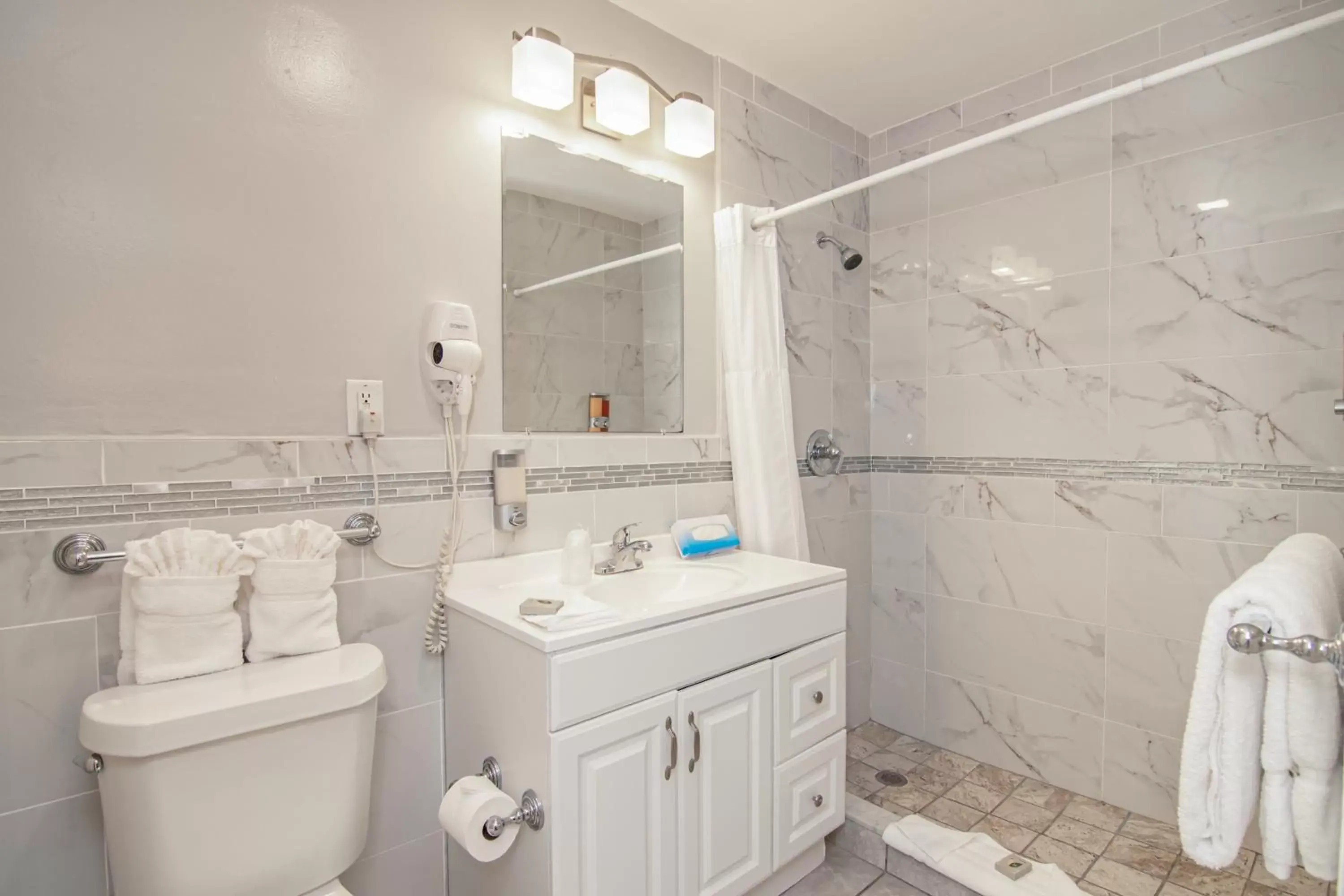 Bathroom in The Fairways Inn of Naples