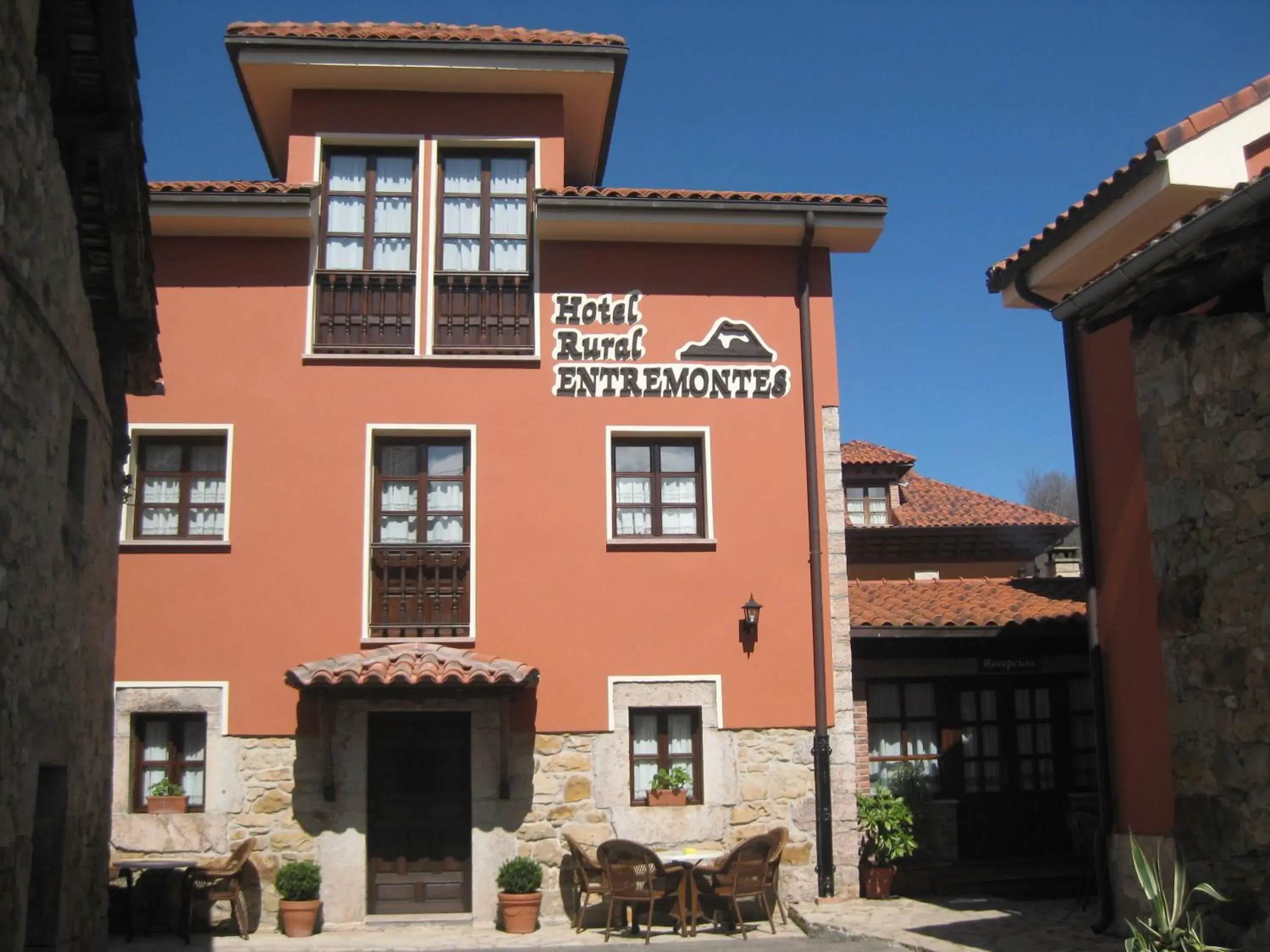 Double or Twin Room in Hotel Rural Entremontes