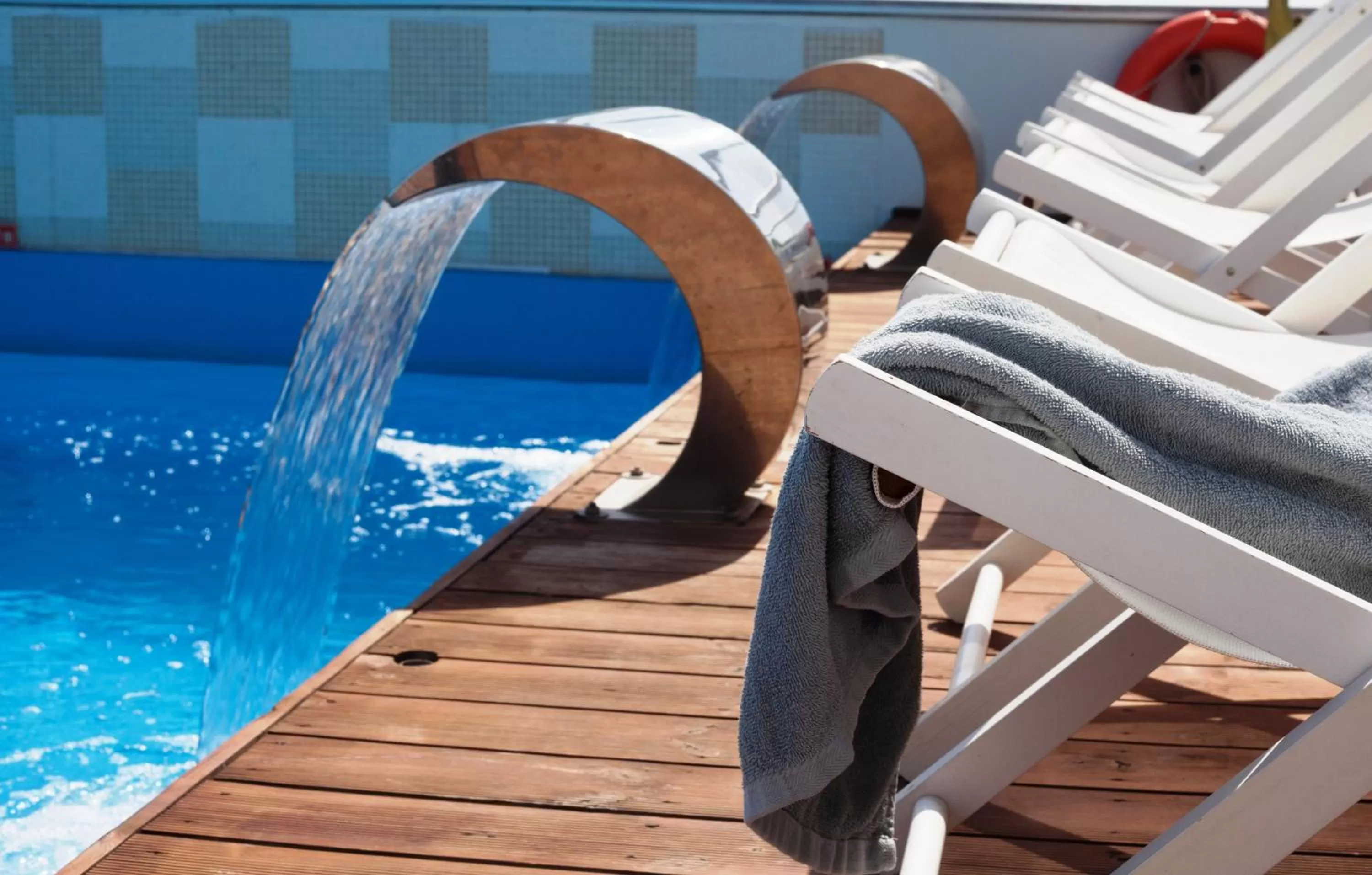 Swimming pool in Capsis Astoria Heraklion