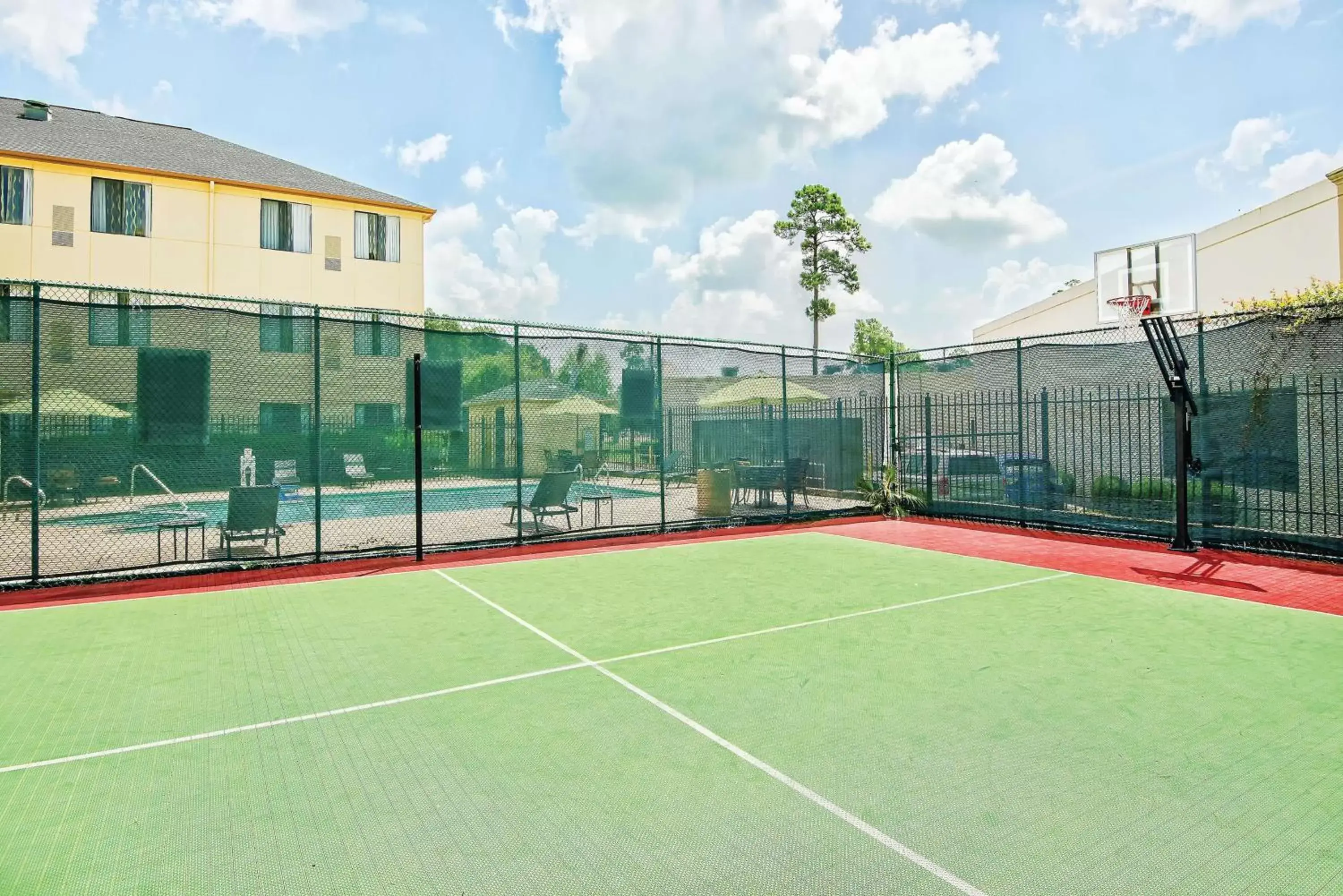 On site, Tennis/Squash in La Quinta by Wyndham Houston North-Spring