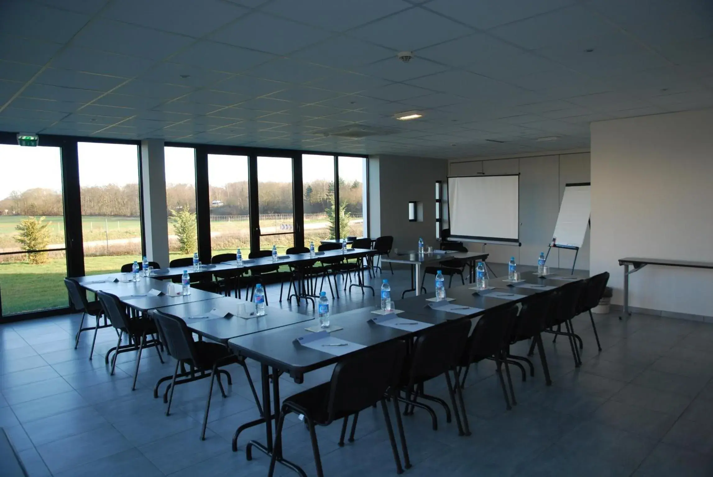 Meeting/conference room in Kyriad Evreux - Netreville