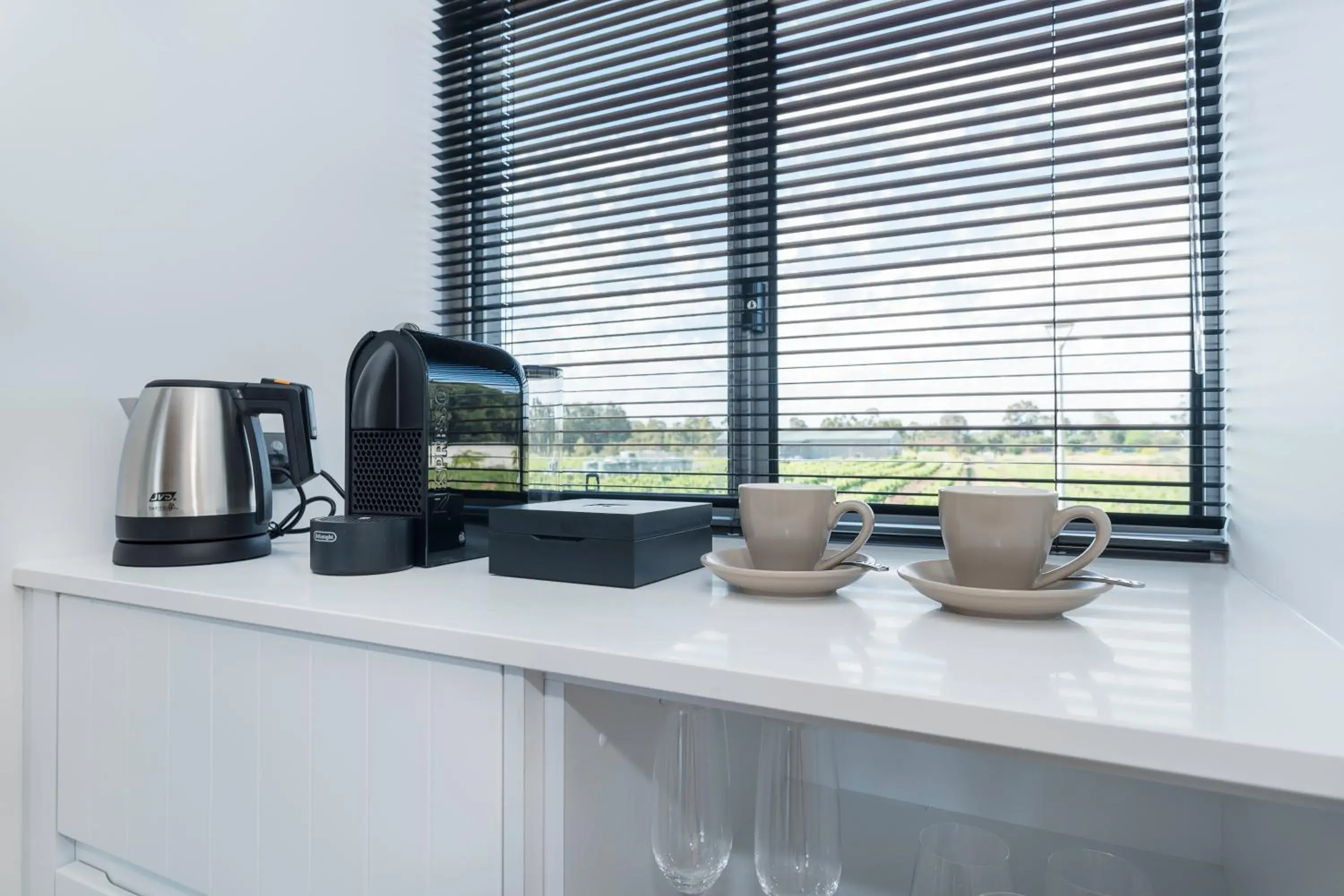 Coffee/tea facilities, Kitchen/Kitchenette in The Colony at Mandoon Estate