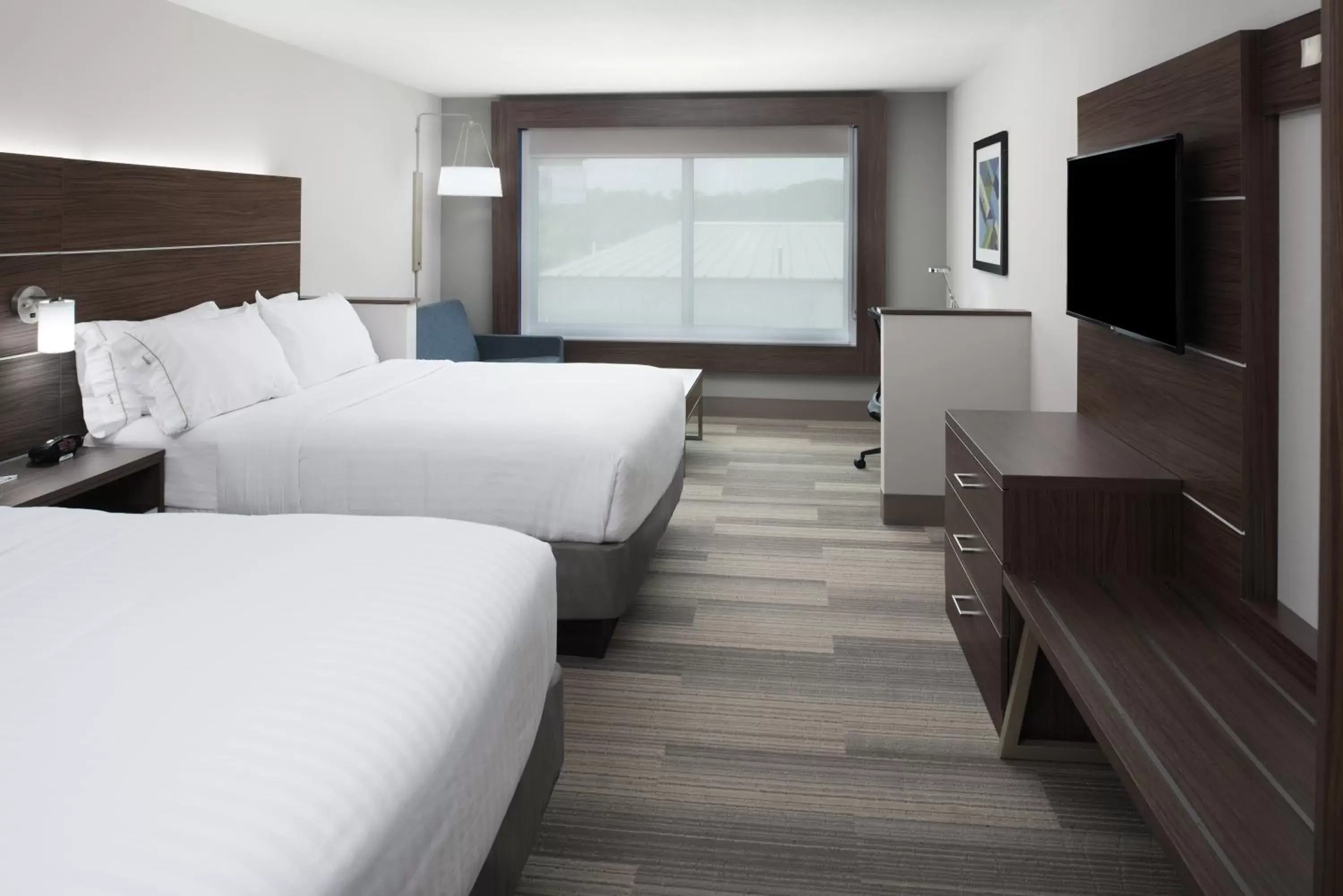Photo of the whole room in Holiday Inn Express & Suites Kingdom City, an IHG Hotel