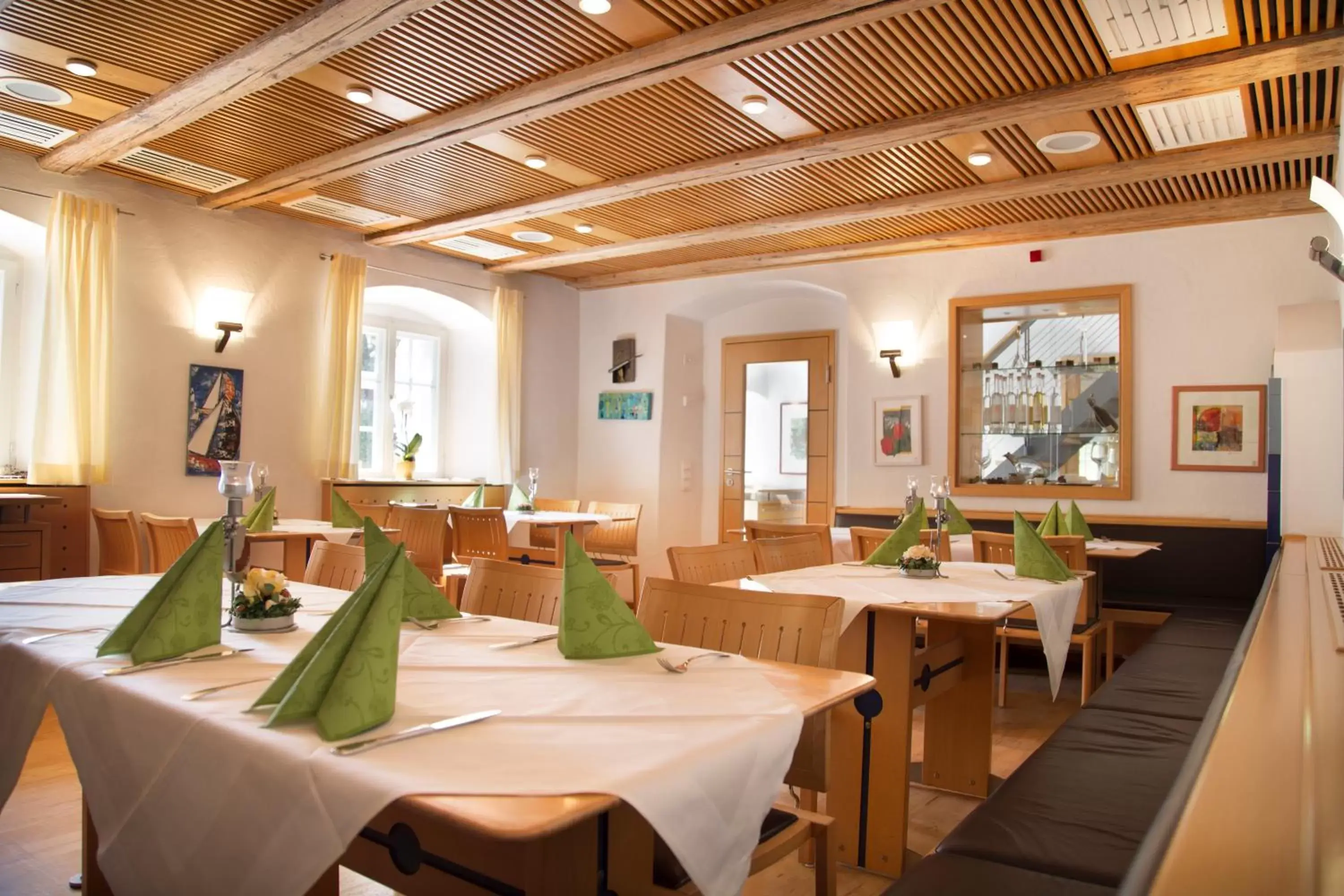 Restaurant/Places to Eat in Pilgerhof und Rebmannshof