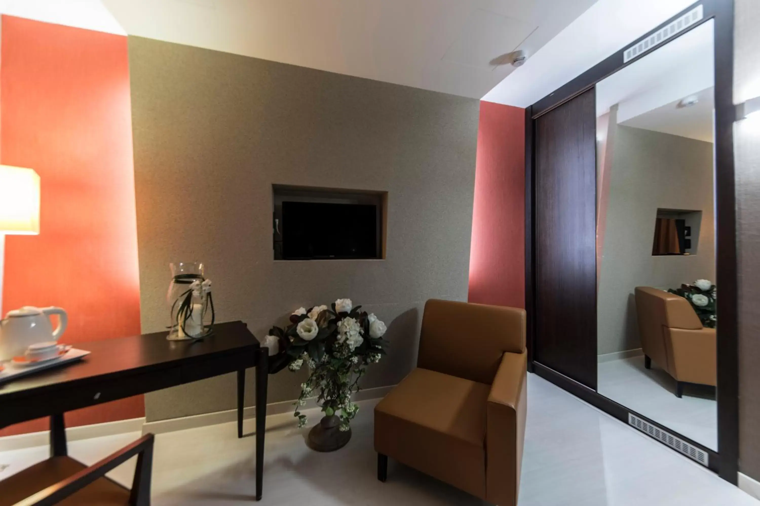 Living room, TV/Entertainment Center in Hotel Donatello Imola