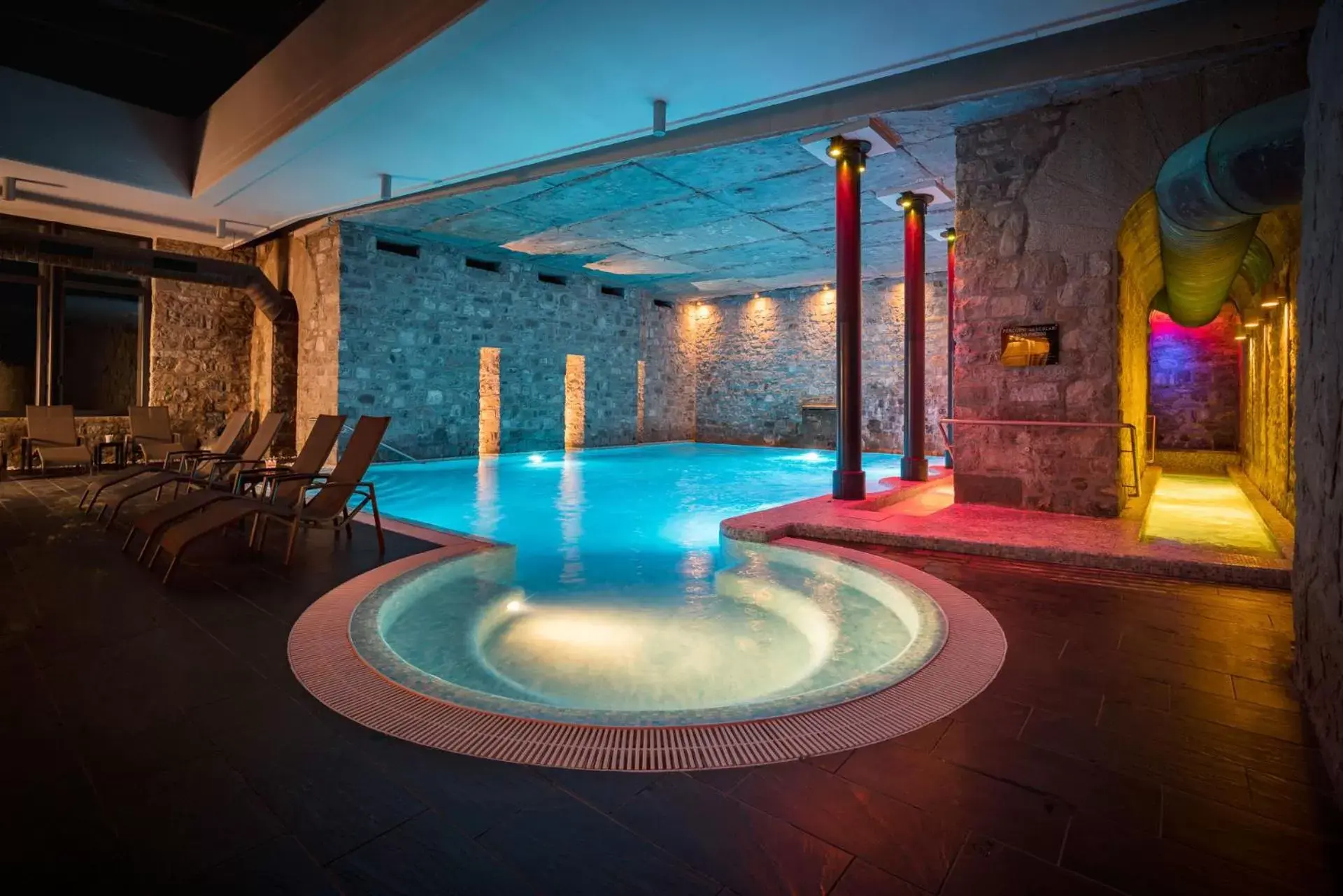 Swimming Pool in Hotel Helvetia Thermal Spa