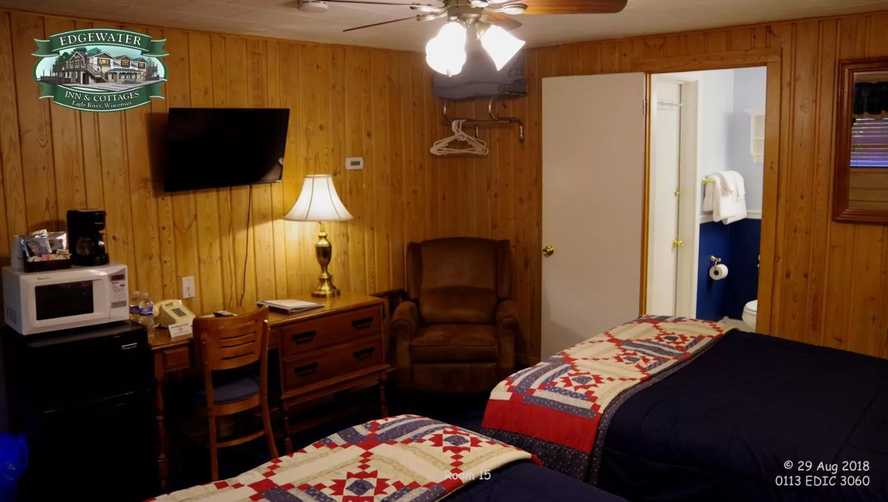 Double Room in Edgewater Inn & Cottages