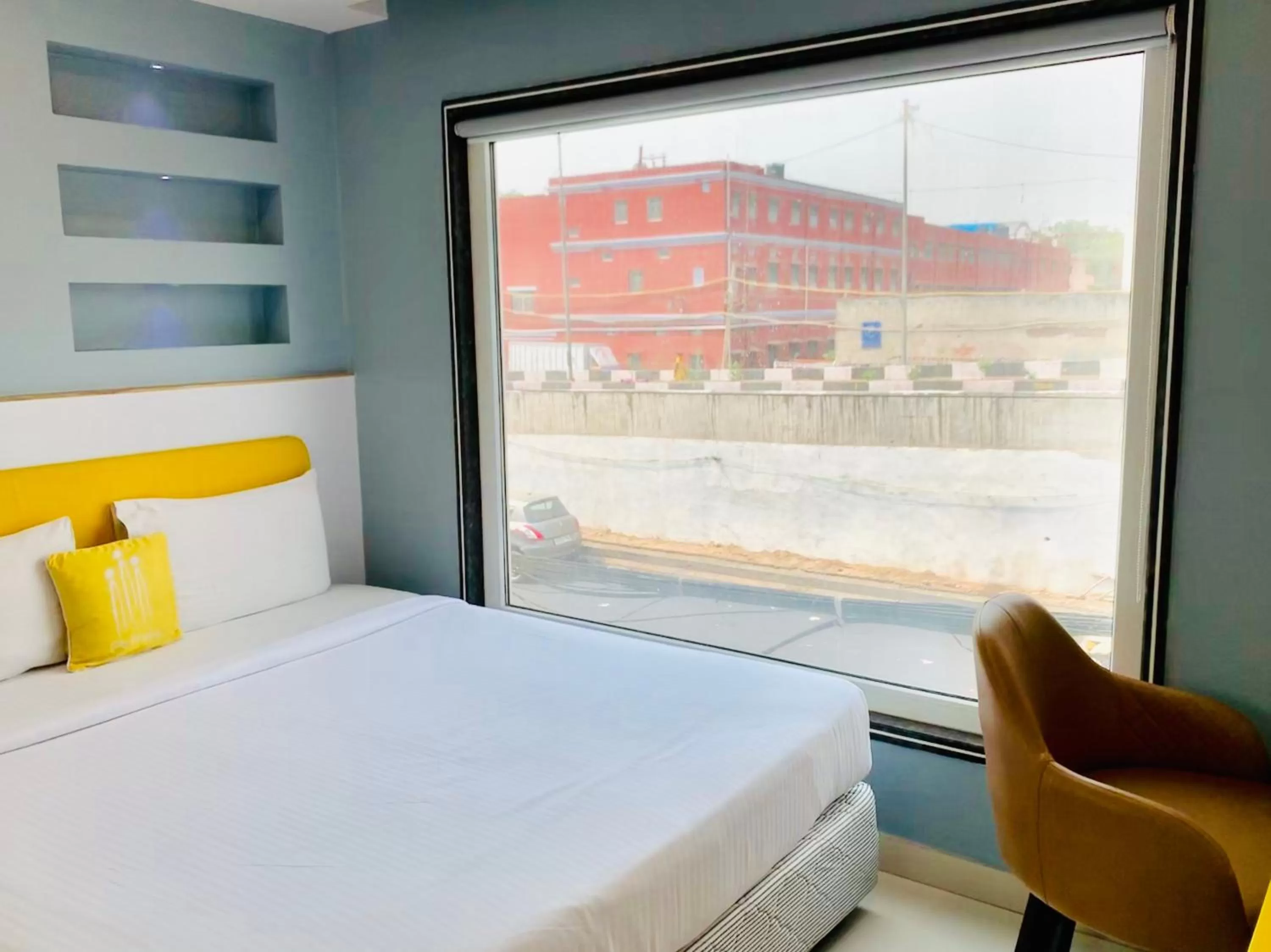 Bedroom, Bed in City Empire - New Delhi Railway Station, Near Connaught Place