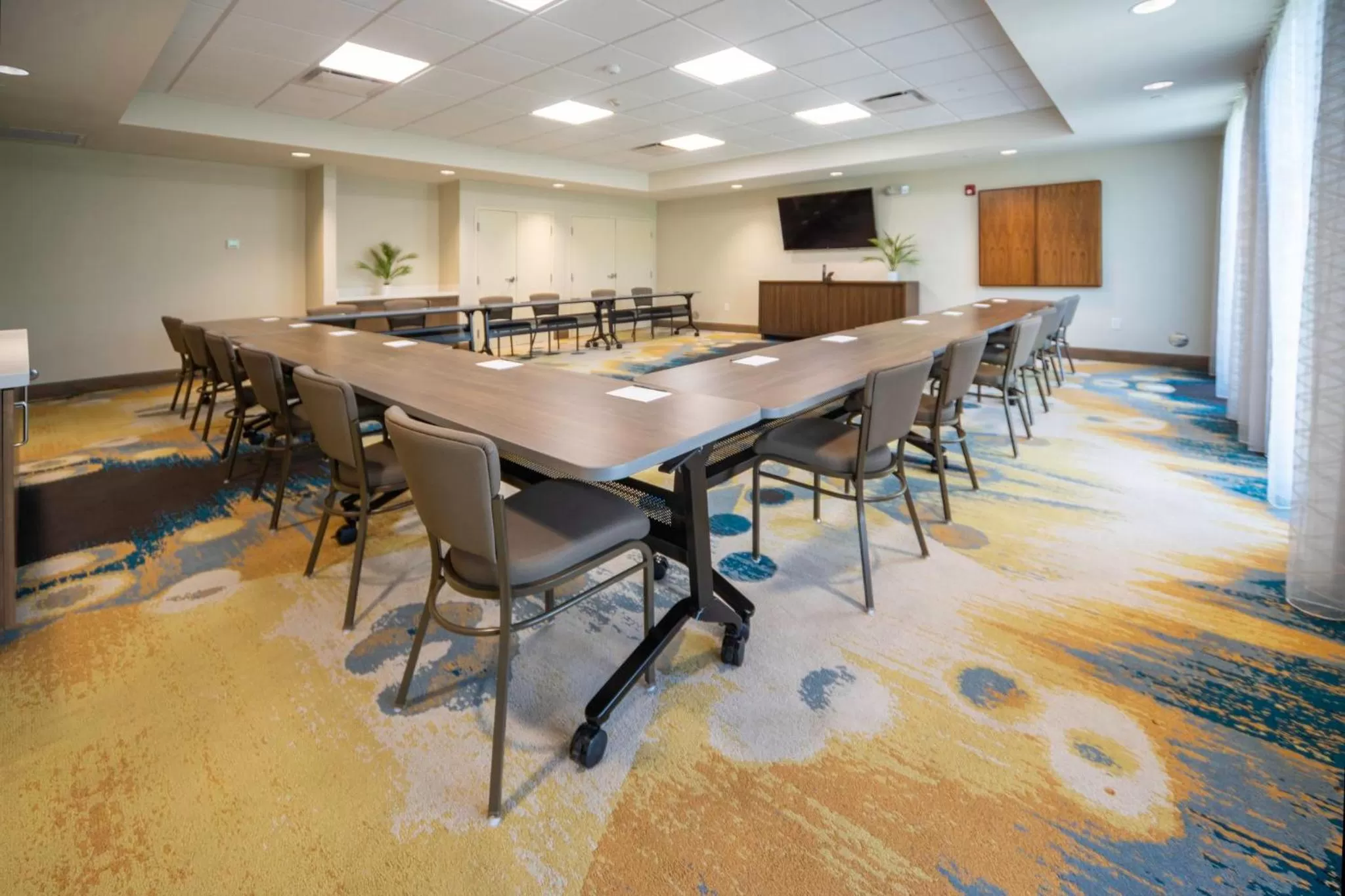 Meeting/conference room in Staybridge Suites - Summerville by IHG