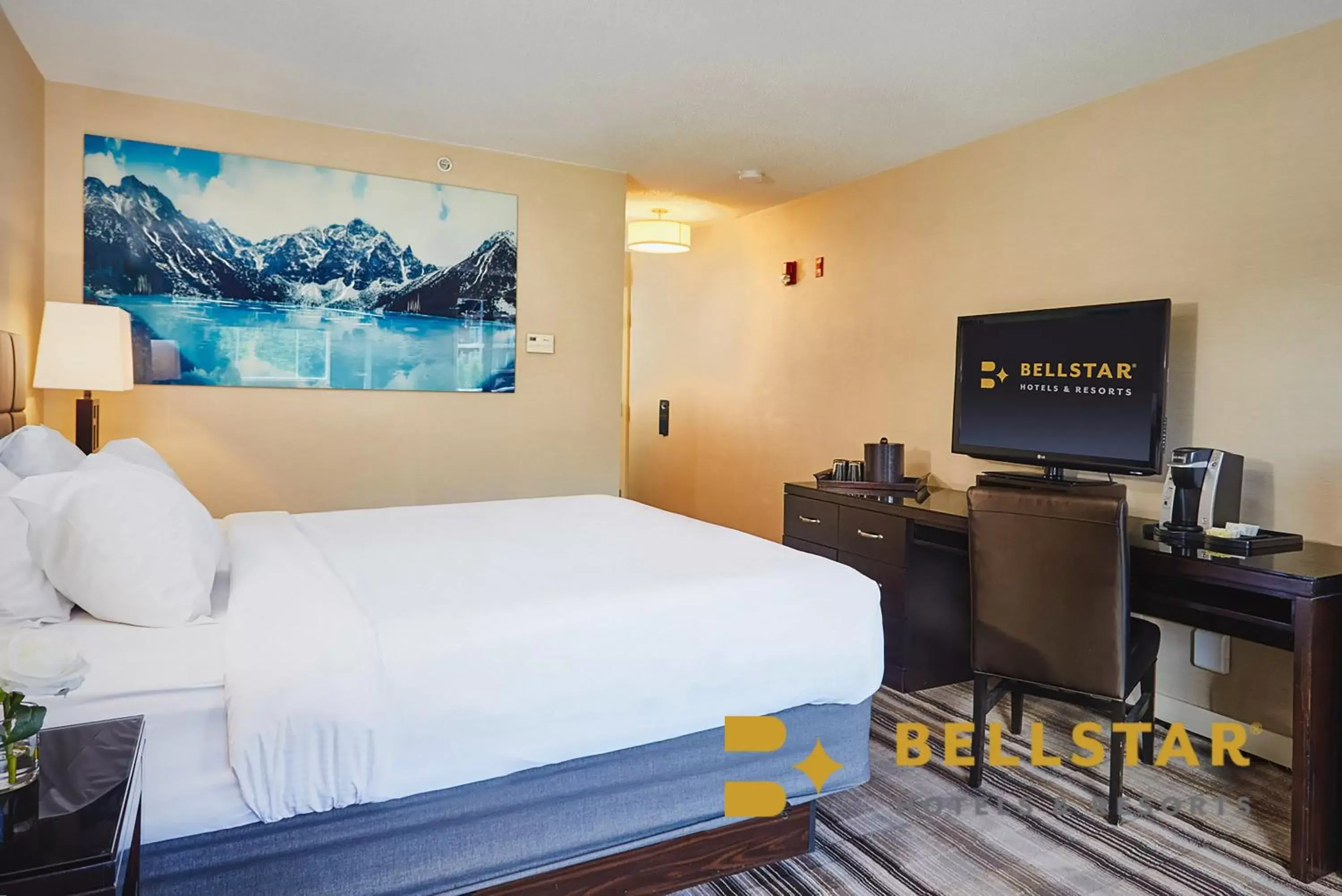 Bed in Grande Rockies Resort-Bellstar Hotels & Resorts