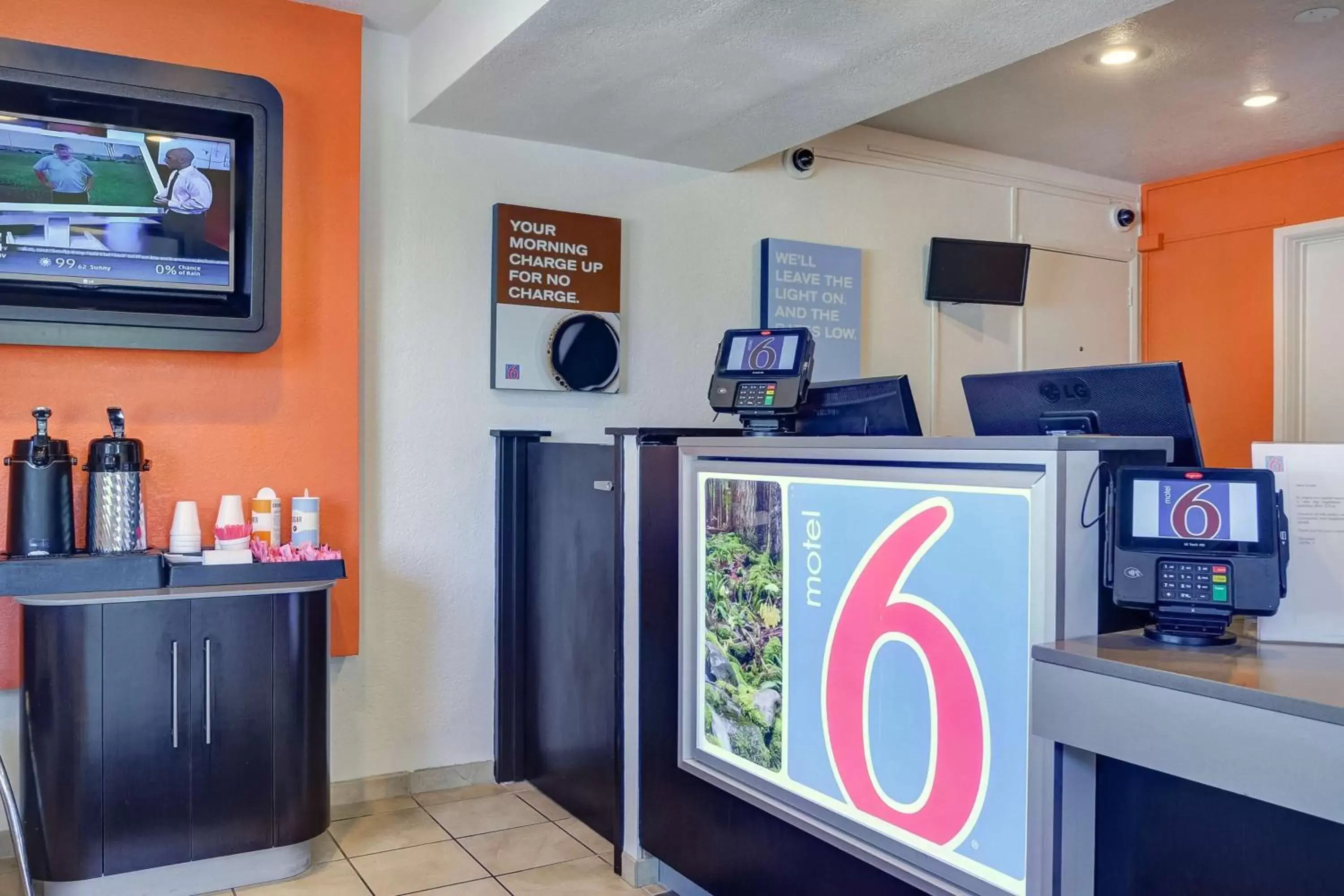 Property logo or sign, Lobby/Reception in Motel 6-Eugene, OR - South Springfield