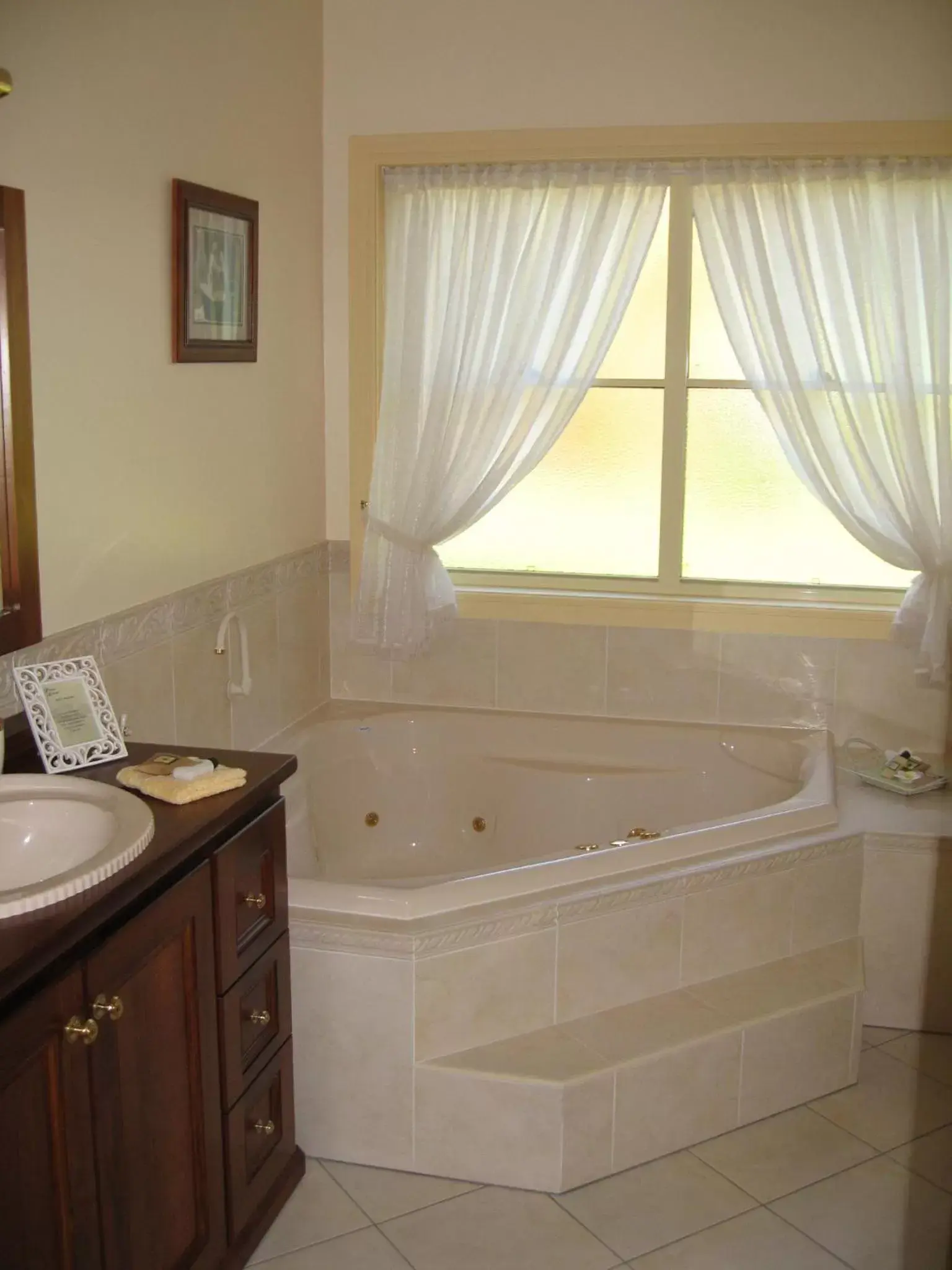 Bathroom in Pericoe Retreat