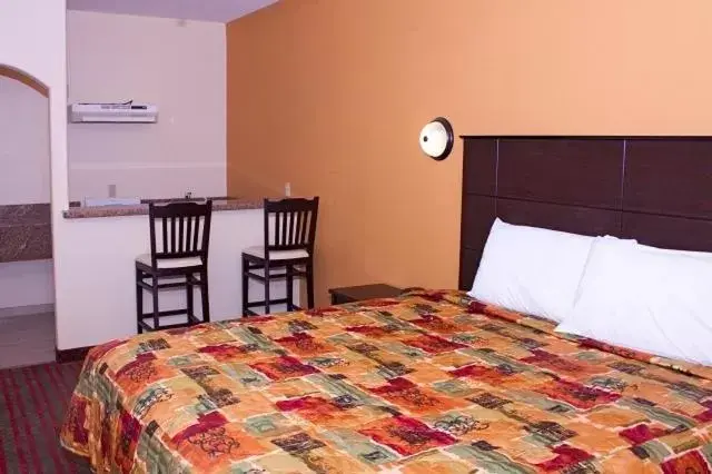 Photo of the whole room, Bed in Guest Inn San Benito/Harlingen