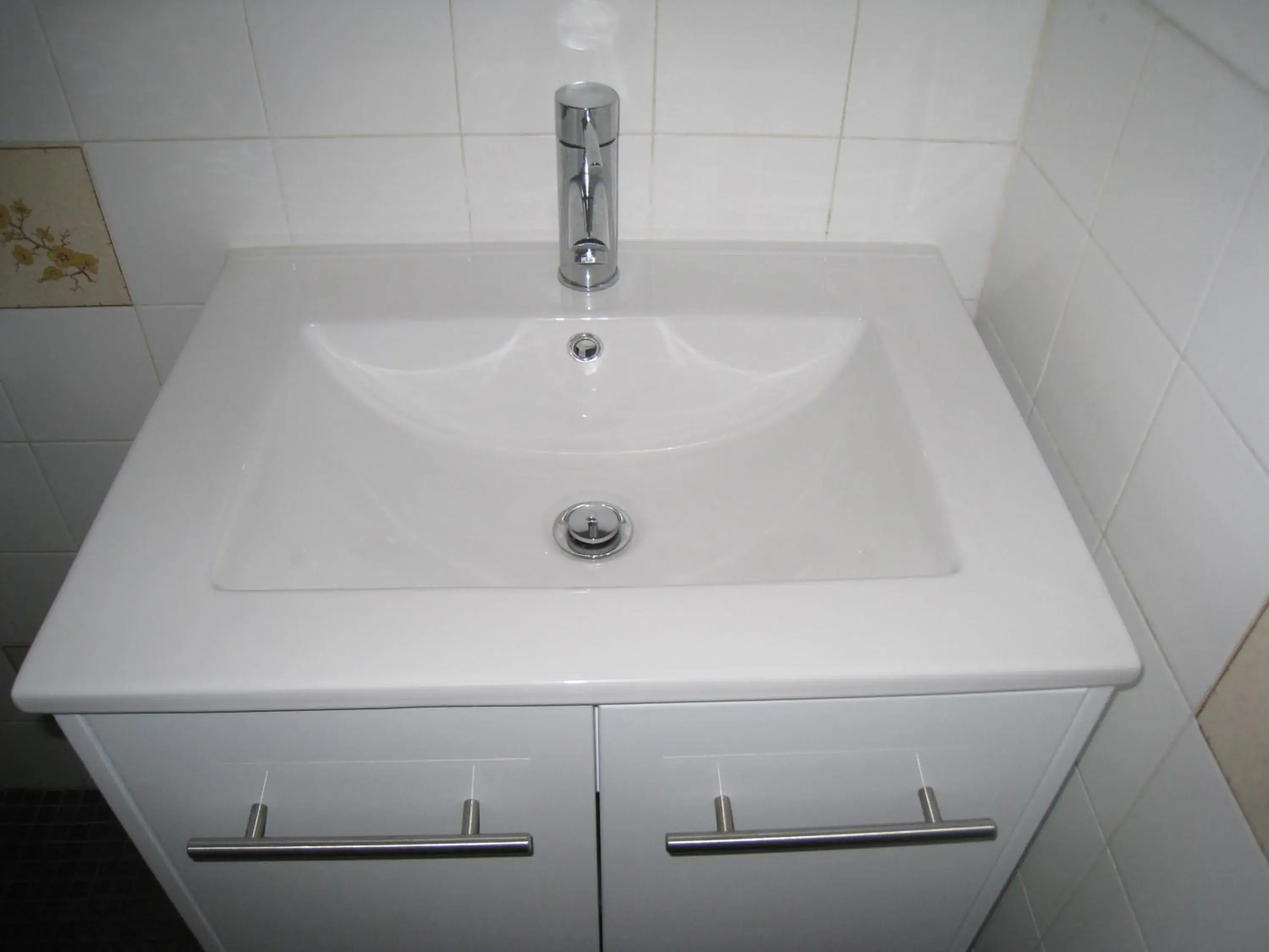 Bathroom in Country Lodge Motor Inn