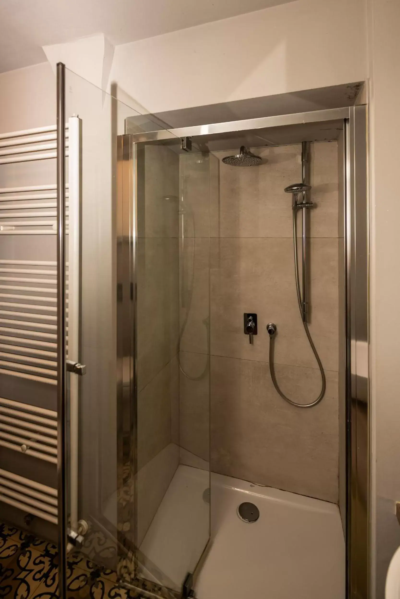 Shower, Bathroom in Le Dimore di Piazza