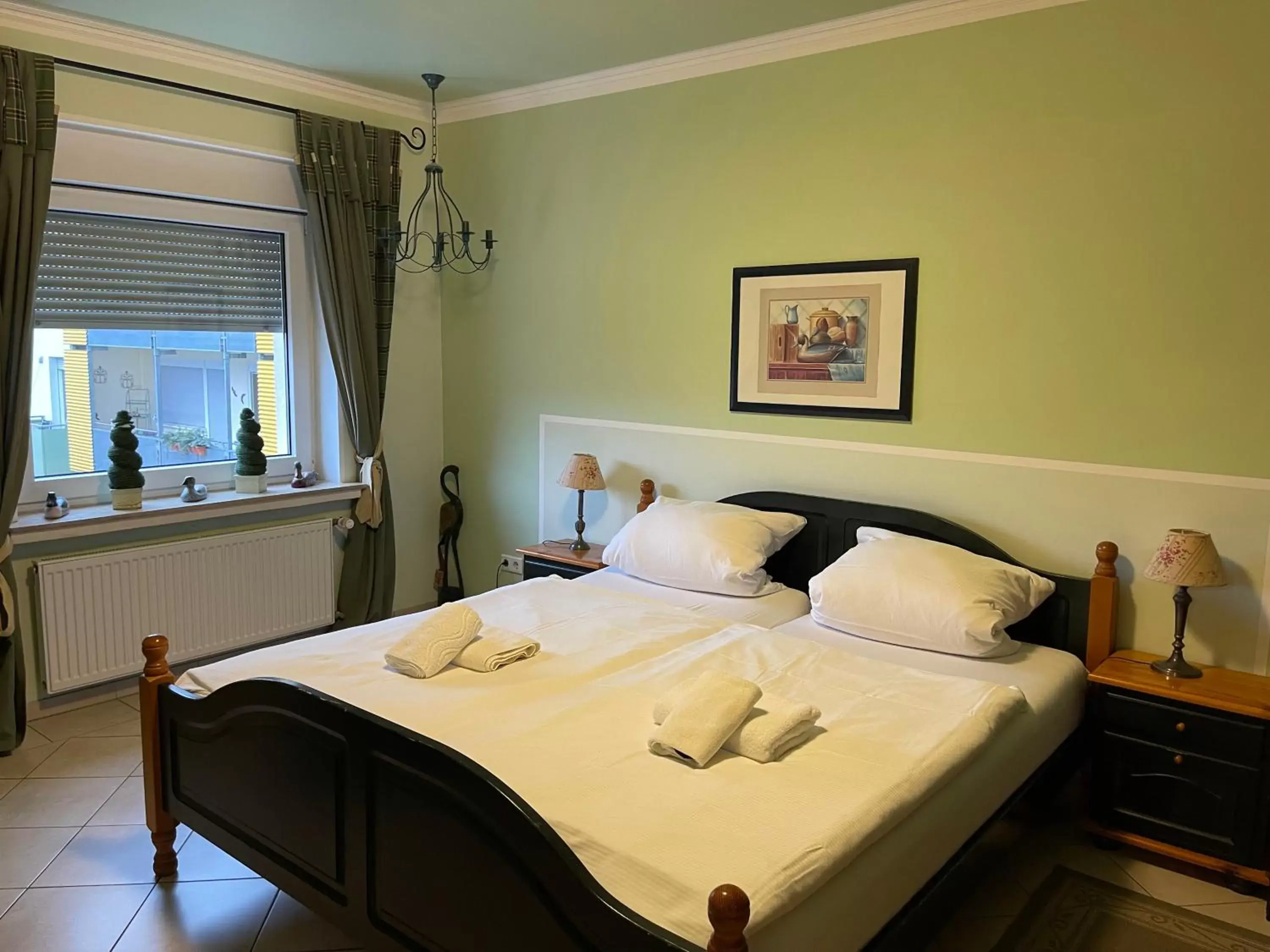 Twin Room with Private Bathroom - single occupancy in Hotel Gambrinus Arnsberg Twin Room with Private Bathroom - single occupancy in Hotel Gambrinus Arnsberg