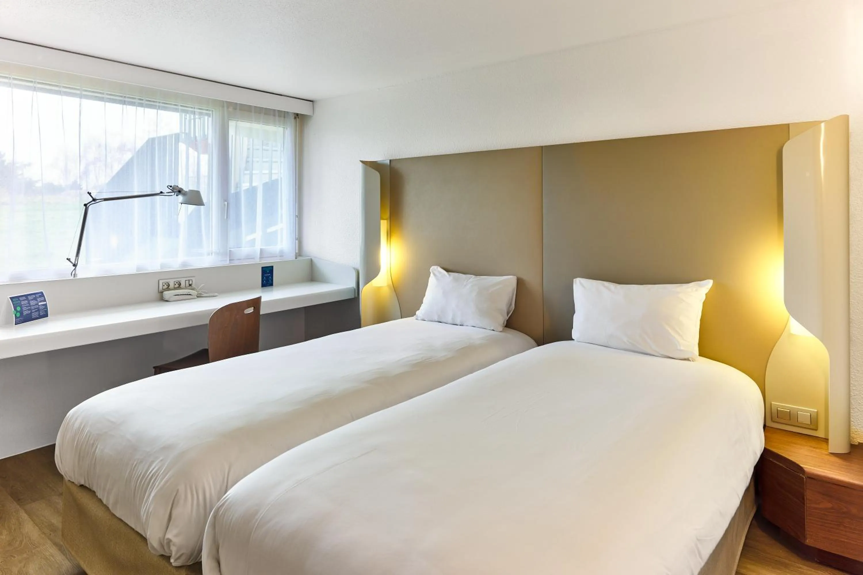 Bed in Campanile NATURE - Villennes sur Seine Poissy