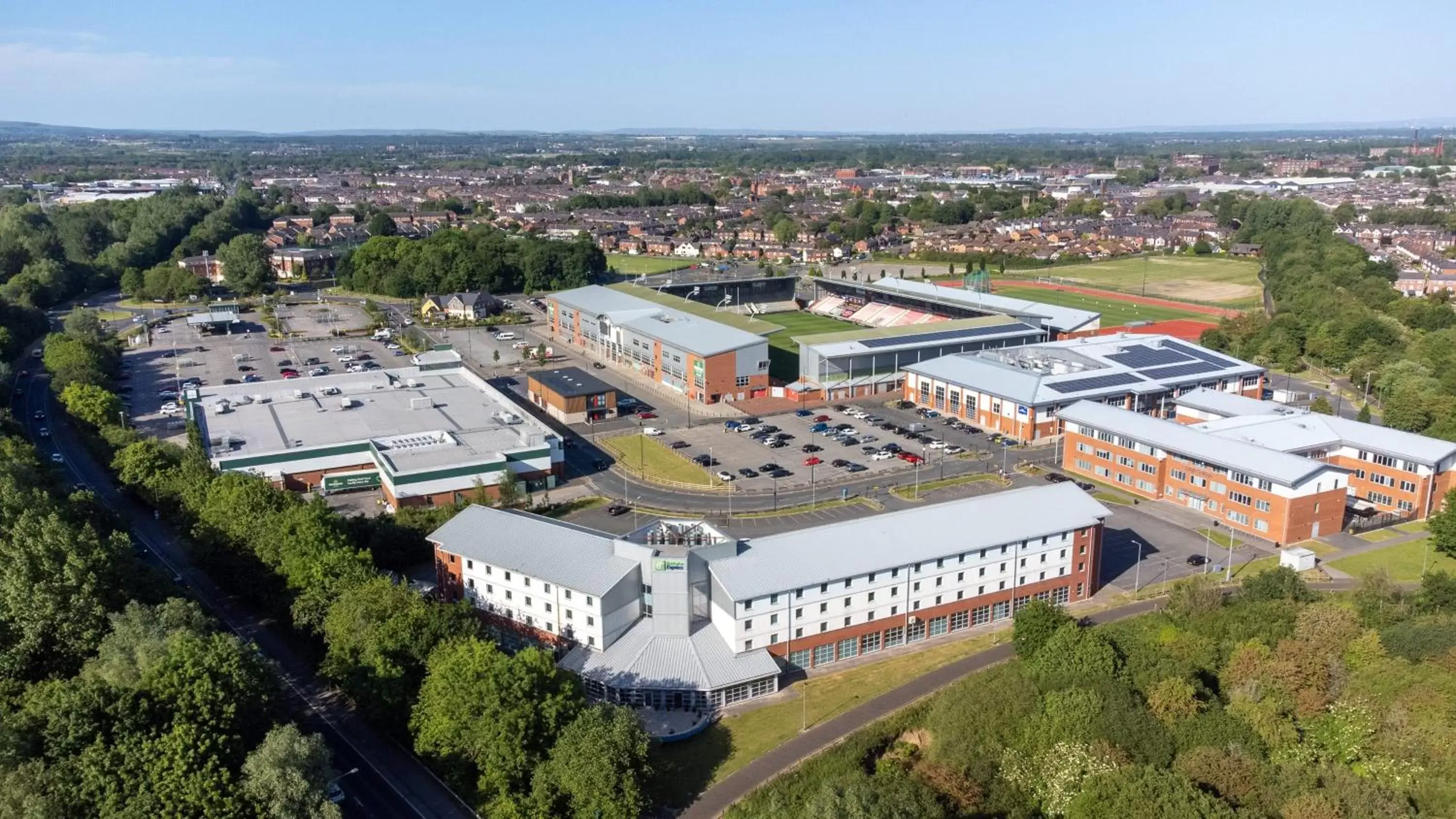 Area and facilities, Bird's-eye View in Holiday Inn Express Leigh - Sports Village, an IHG Hotel