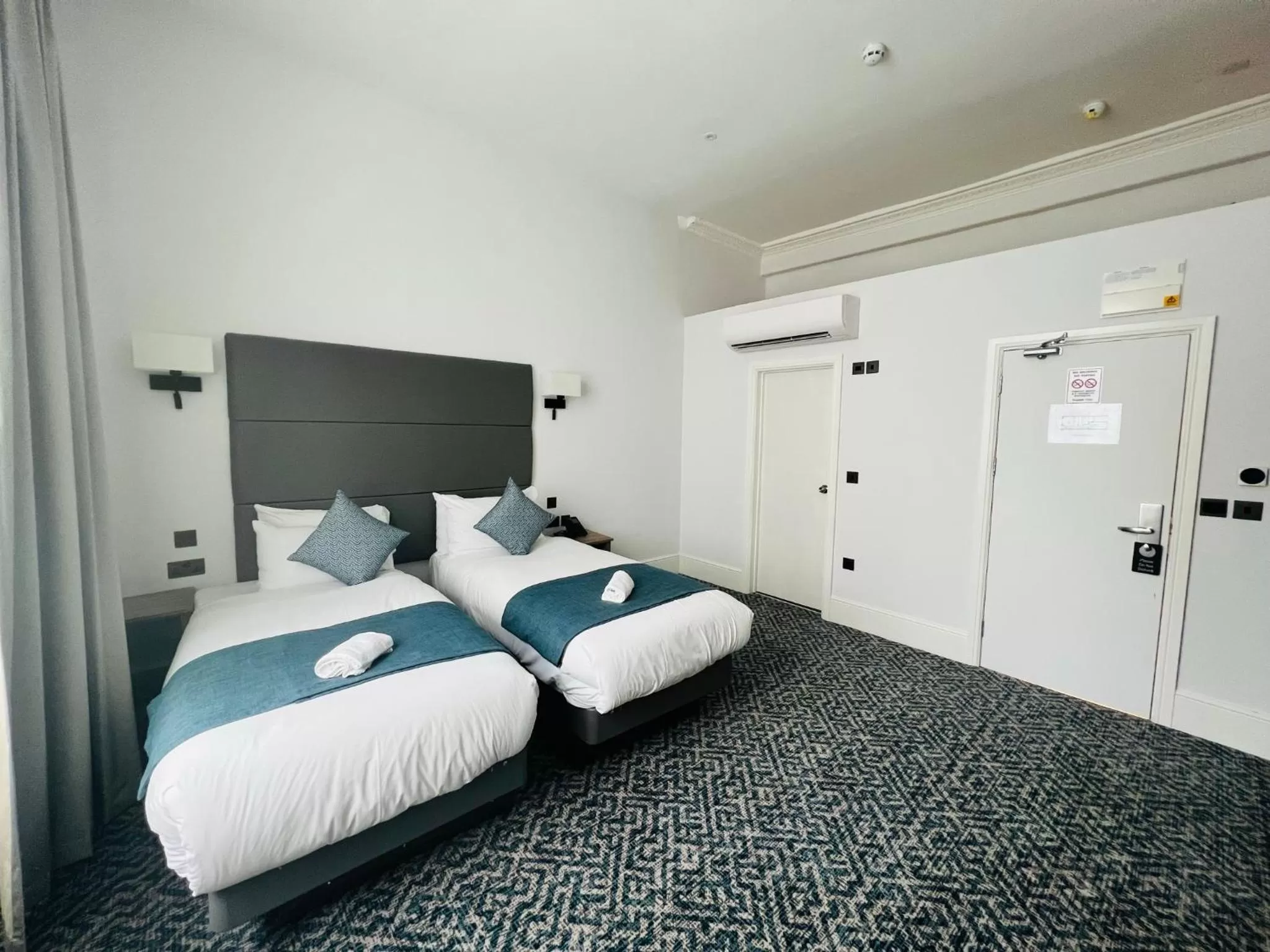 Bed in The J Hyde Park - A Park Avenue Hotel