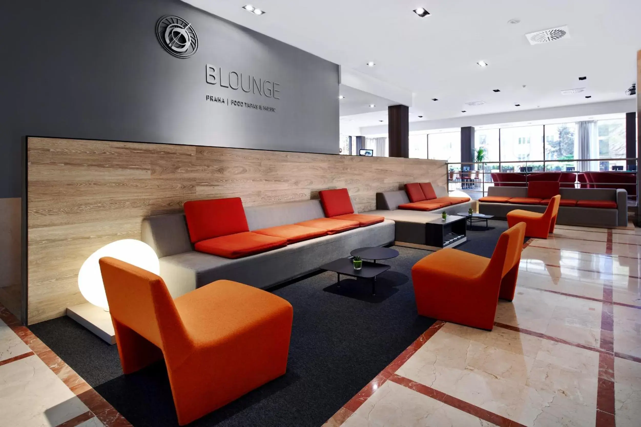 Lounge or bar, Lobby/Reception in Occidental Praha