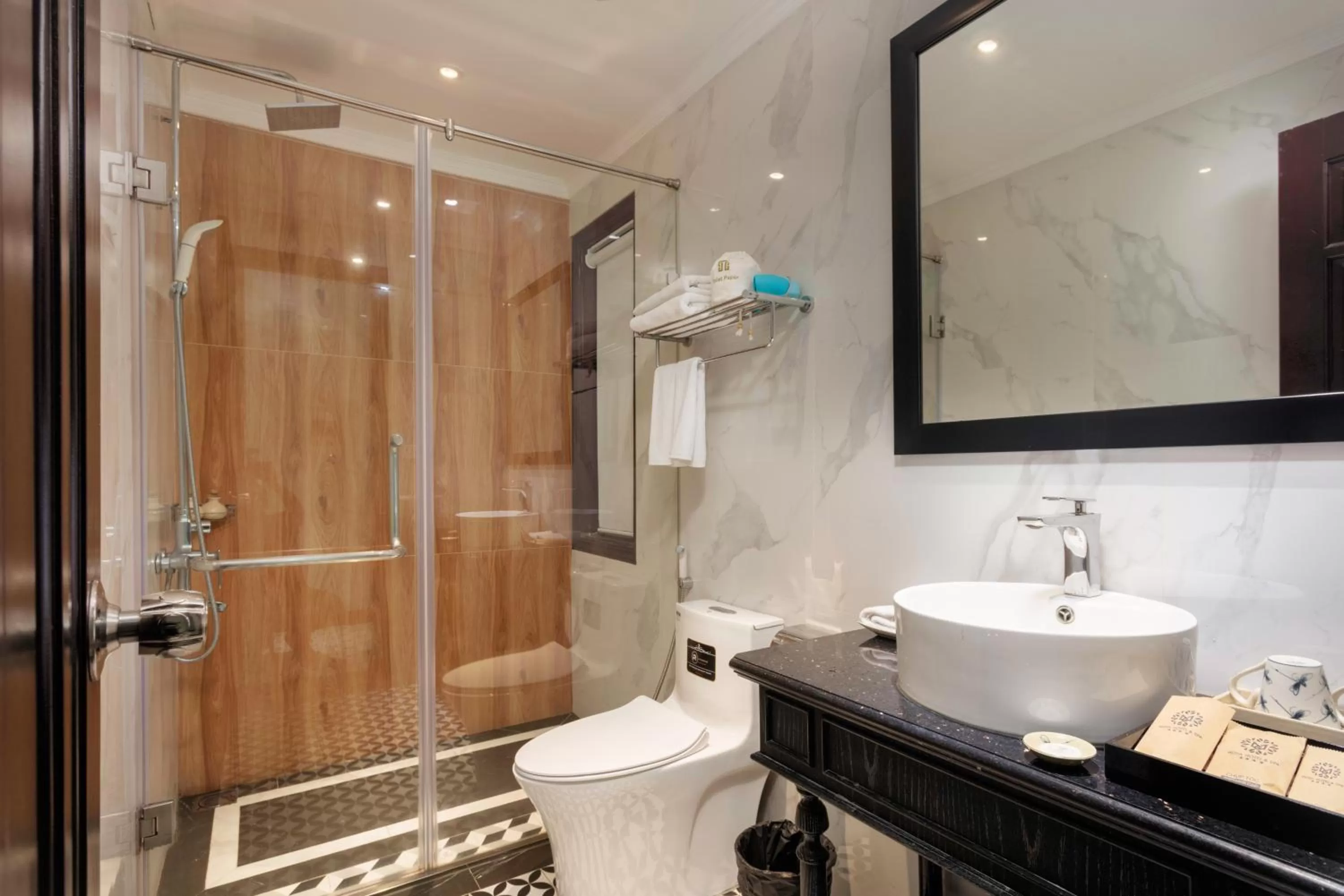 Shower in Hanoi Media Hotel & Spa