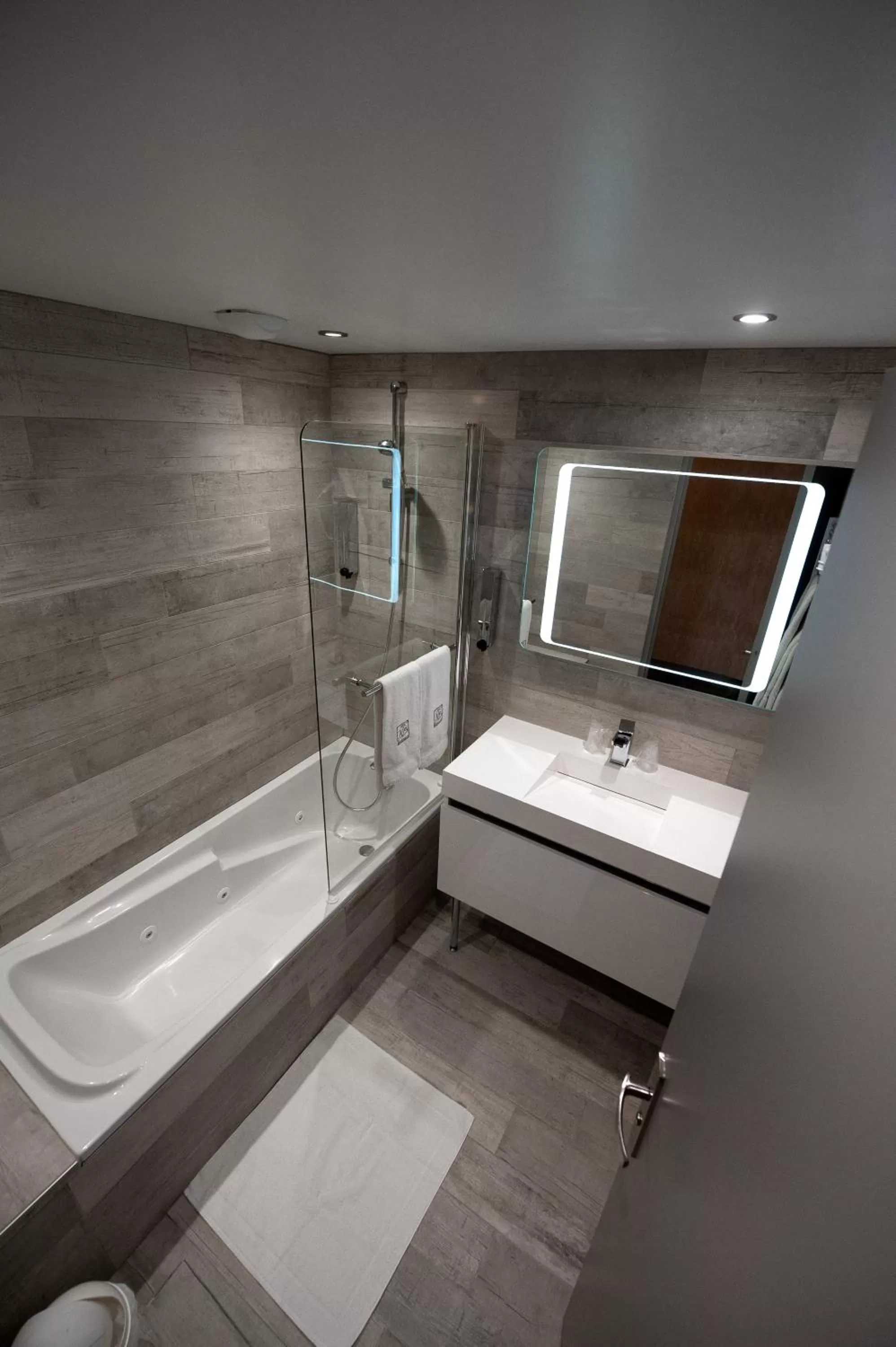 Bathroom in Nota Bene