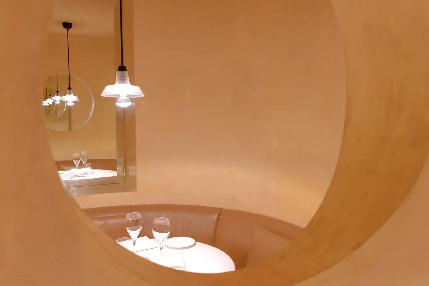 Restaurant/places to eat, Bathroom in Hotel Cala Del Porto