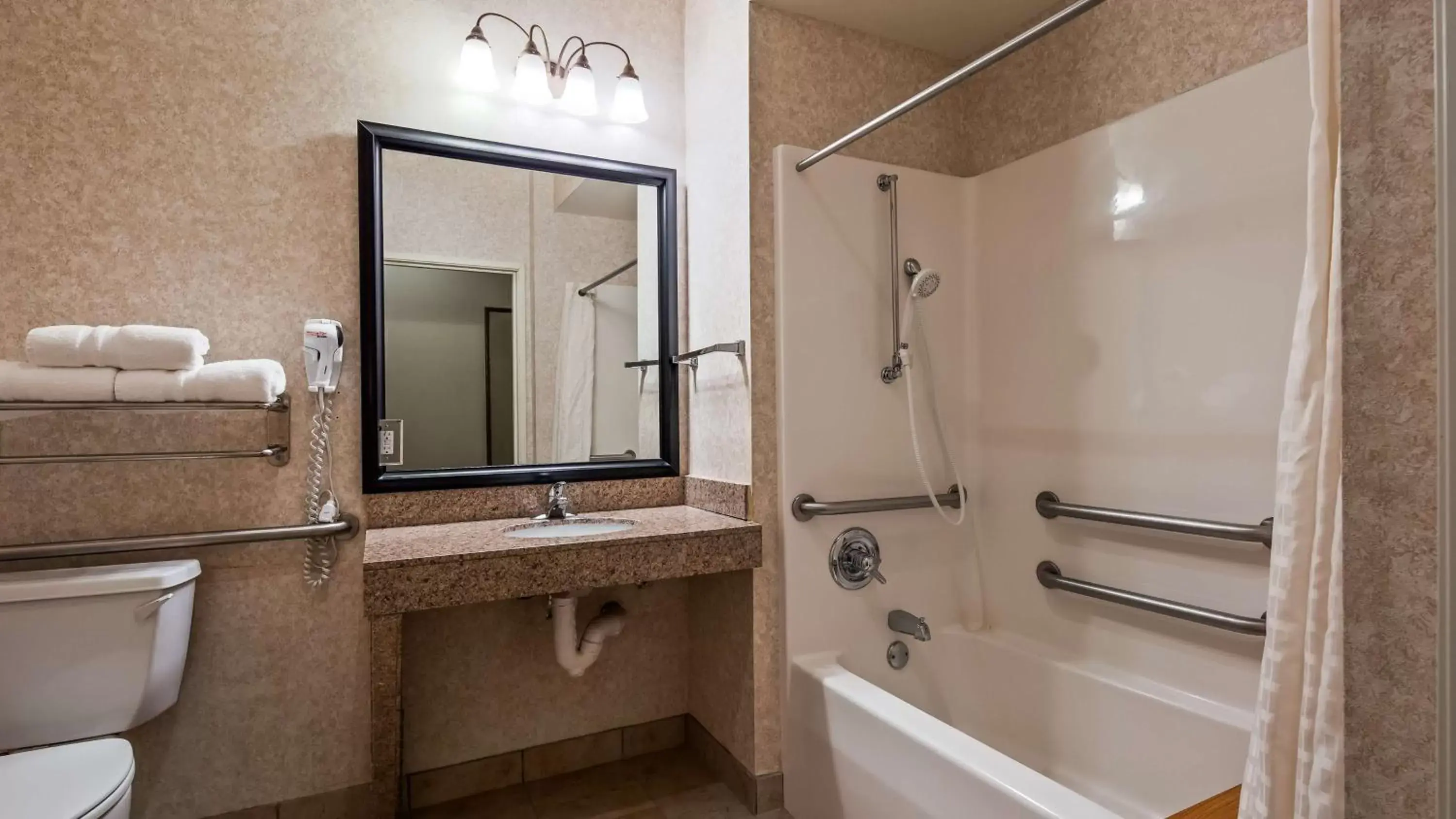 Bathroom in Best Western Longview