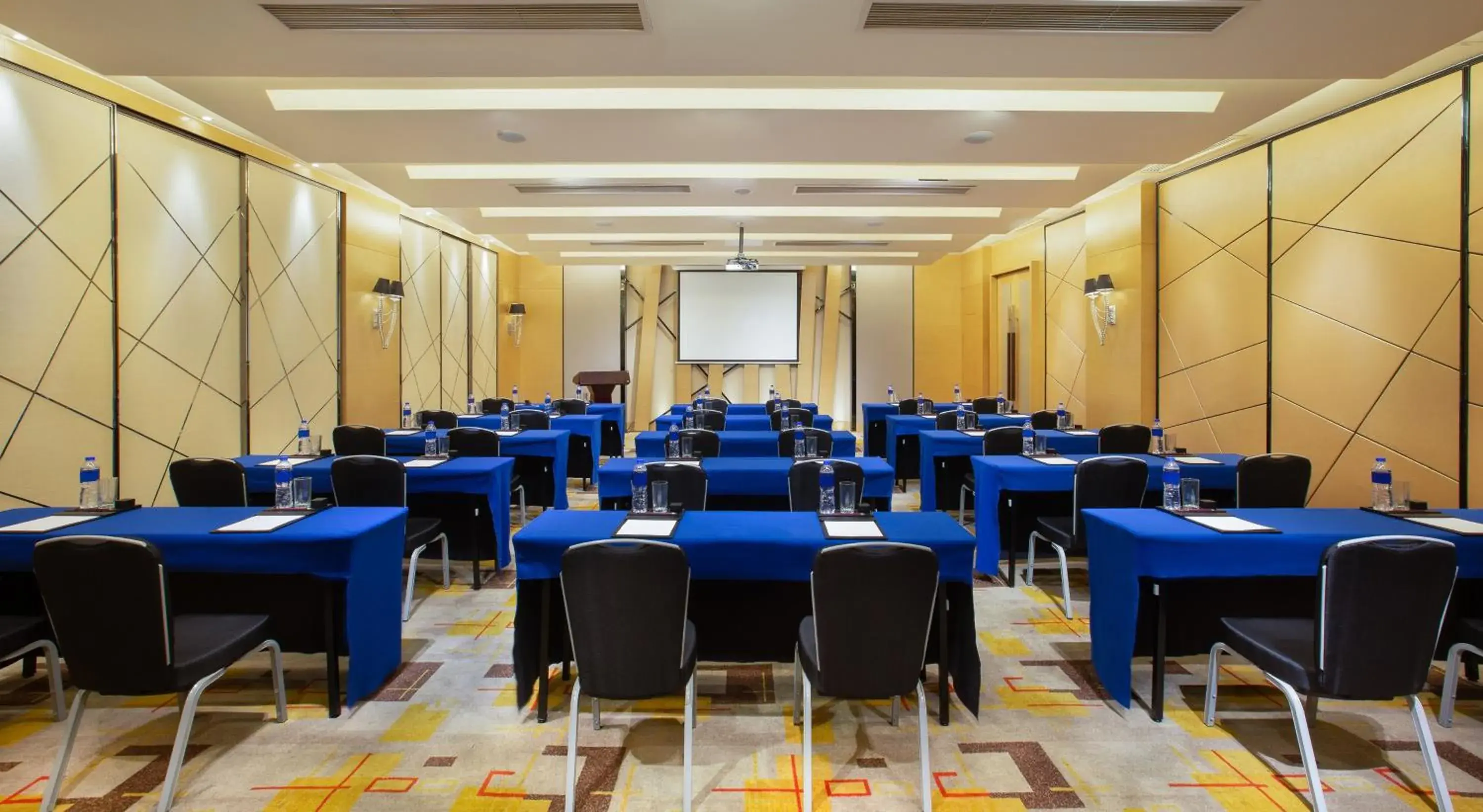 Meeting/conference room in Crowne Plaza Shenzhen Longgang City Centre, an IHG Hotel