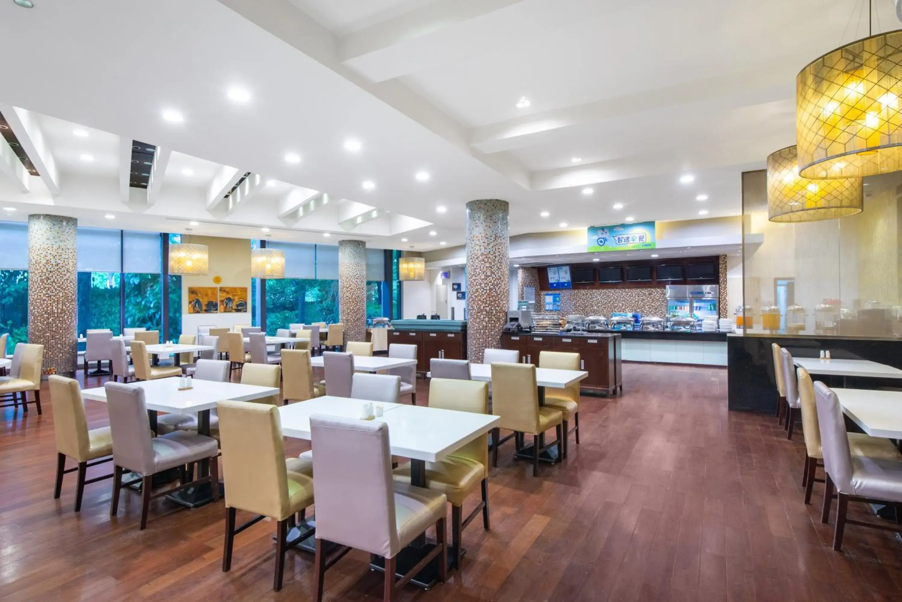 Breakfast, Restaurant/Places to Eat in Holiday Inn Express Shanghai Putuo, an IHG Hotel